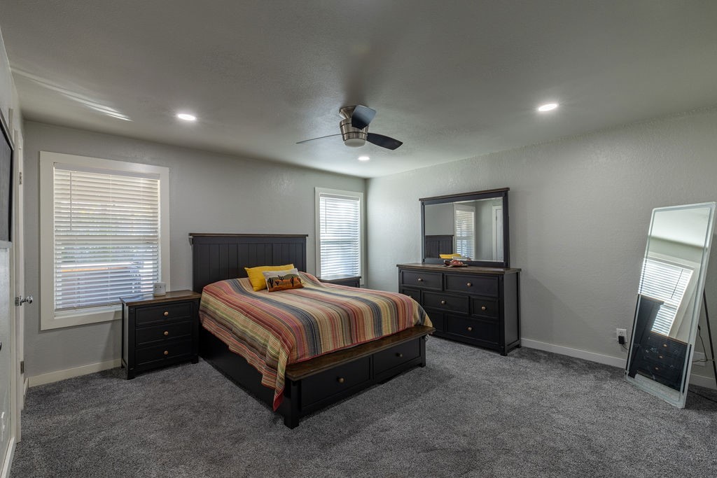 1225 Mockingbird Drive
