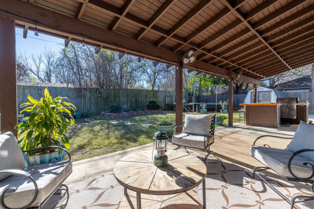 1225 Mockingbird Drive