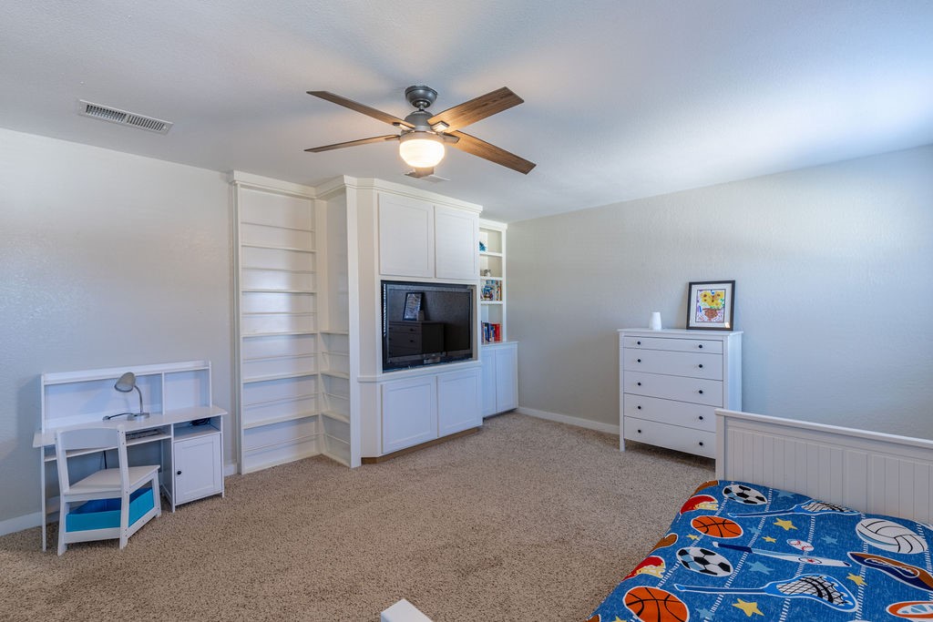 1225 Mockingbird Drive