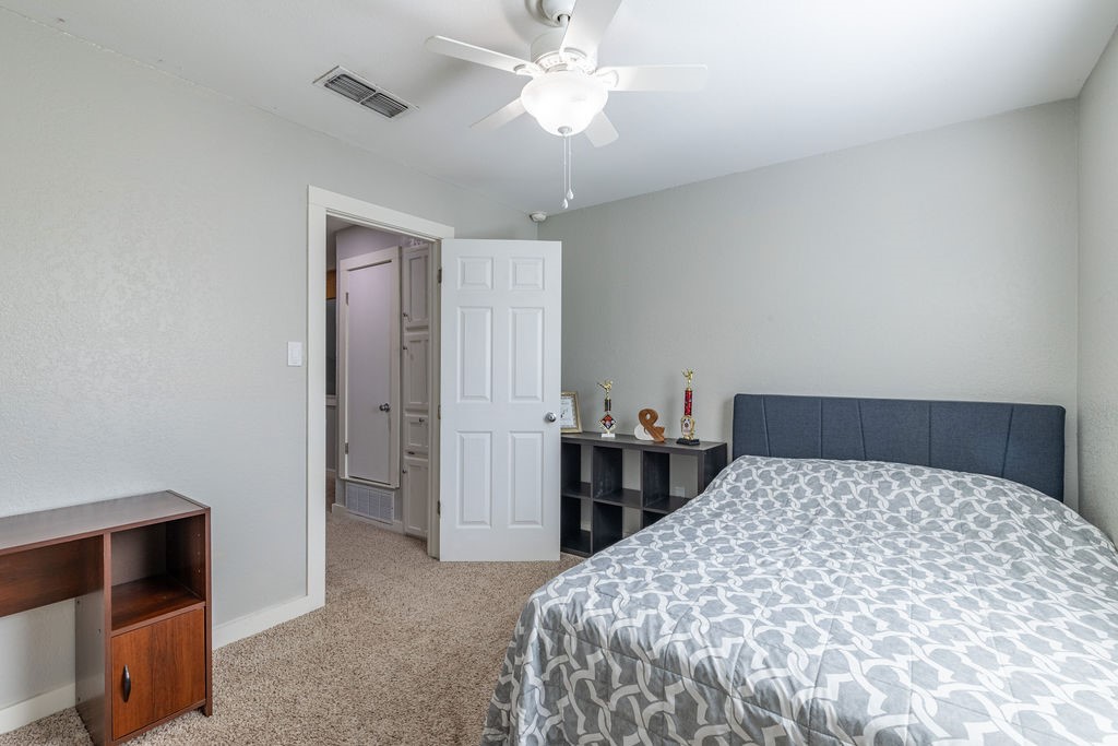 1225 Mockingbird Drive