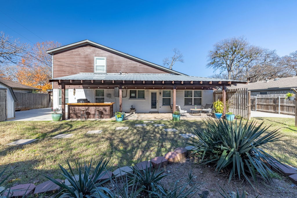 1225 Mockingbird Drive