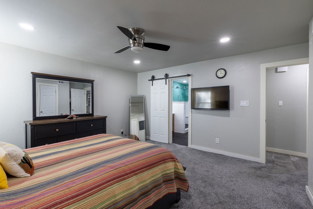 1225 Mockingbird Drive