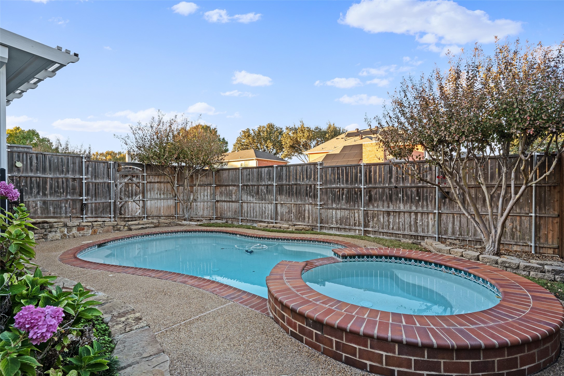 1325 Autumn Trail
