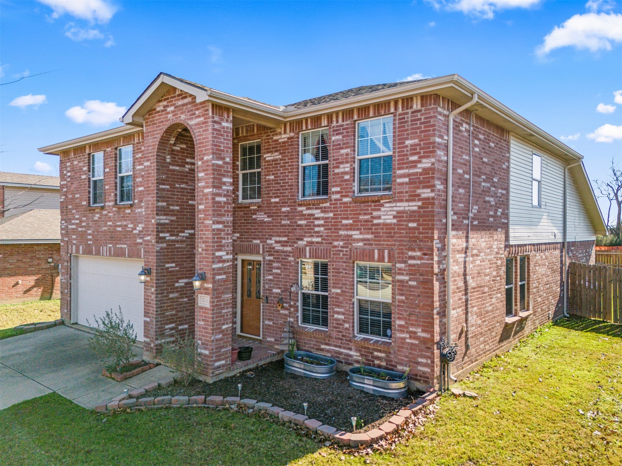 3200 Groveland Terrace