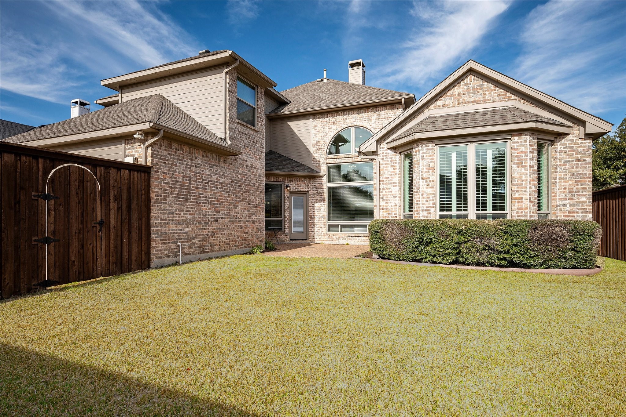 1037 Creek Crossing