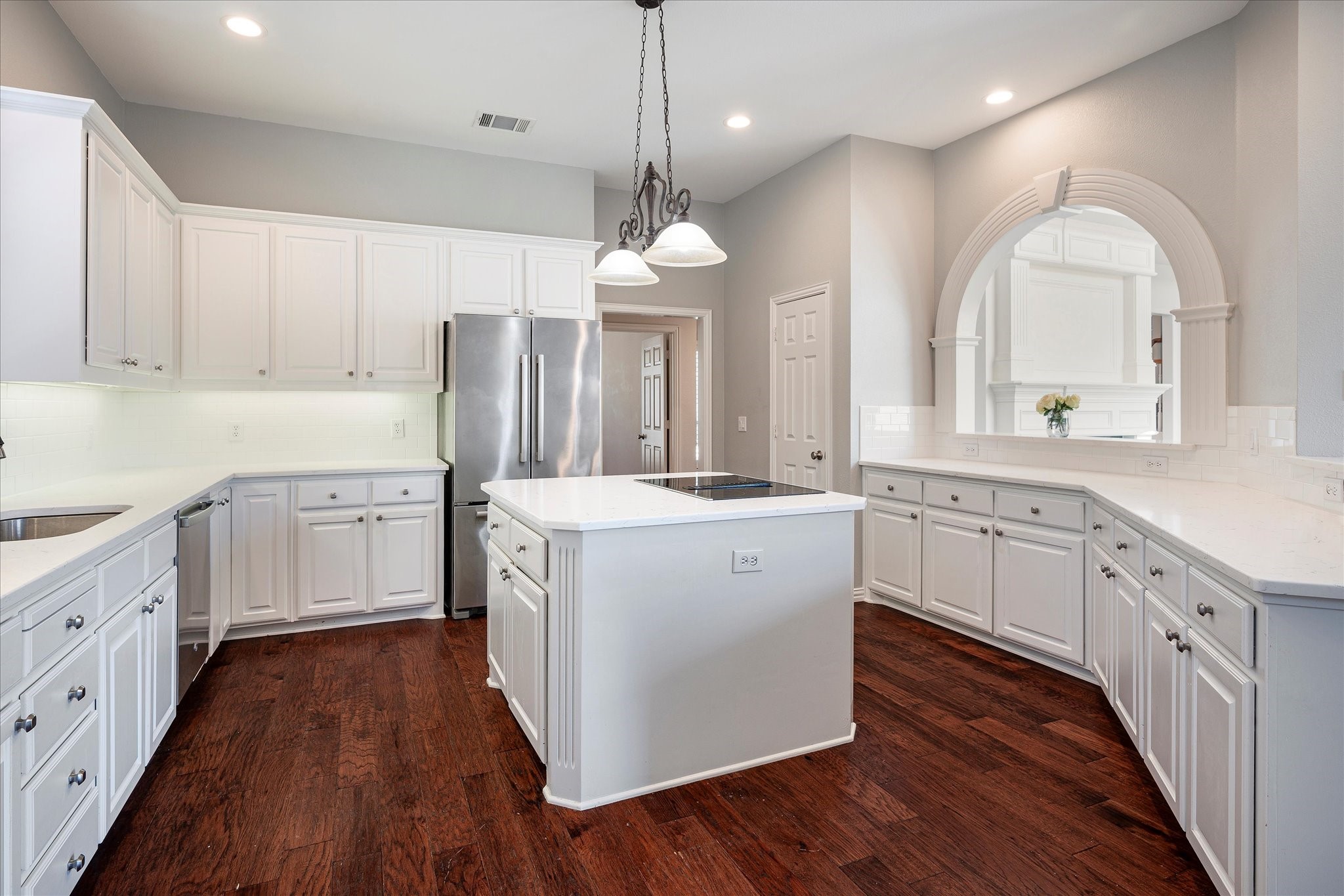 1037 Creek Crossing