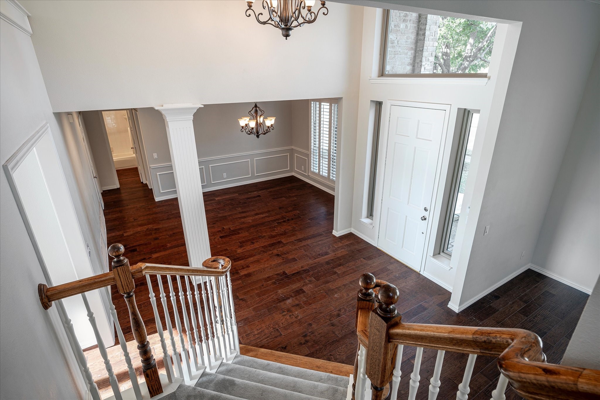 1037 Creek Crossing