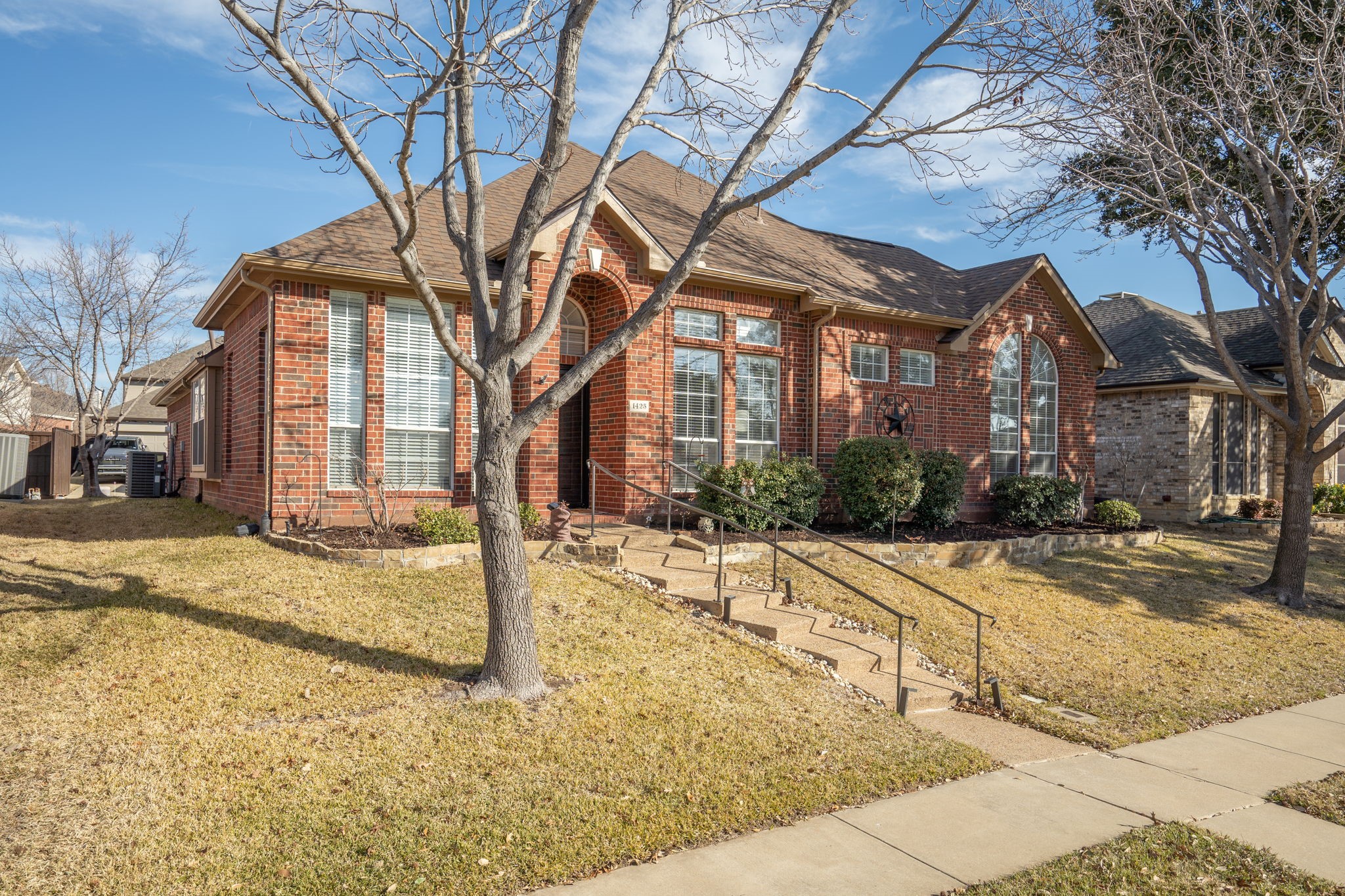 1425 Mayflower Lane