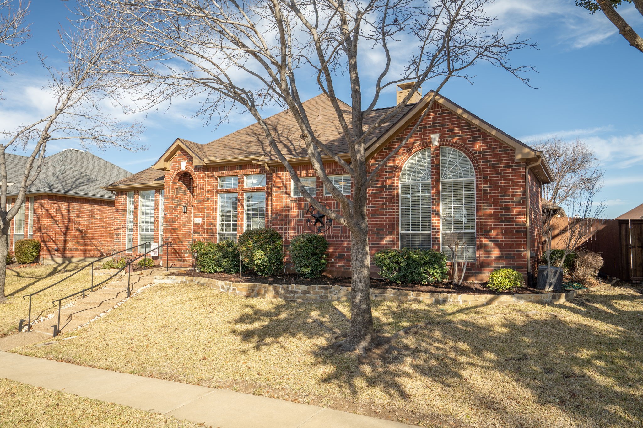 1425 Mayflower Lane