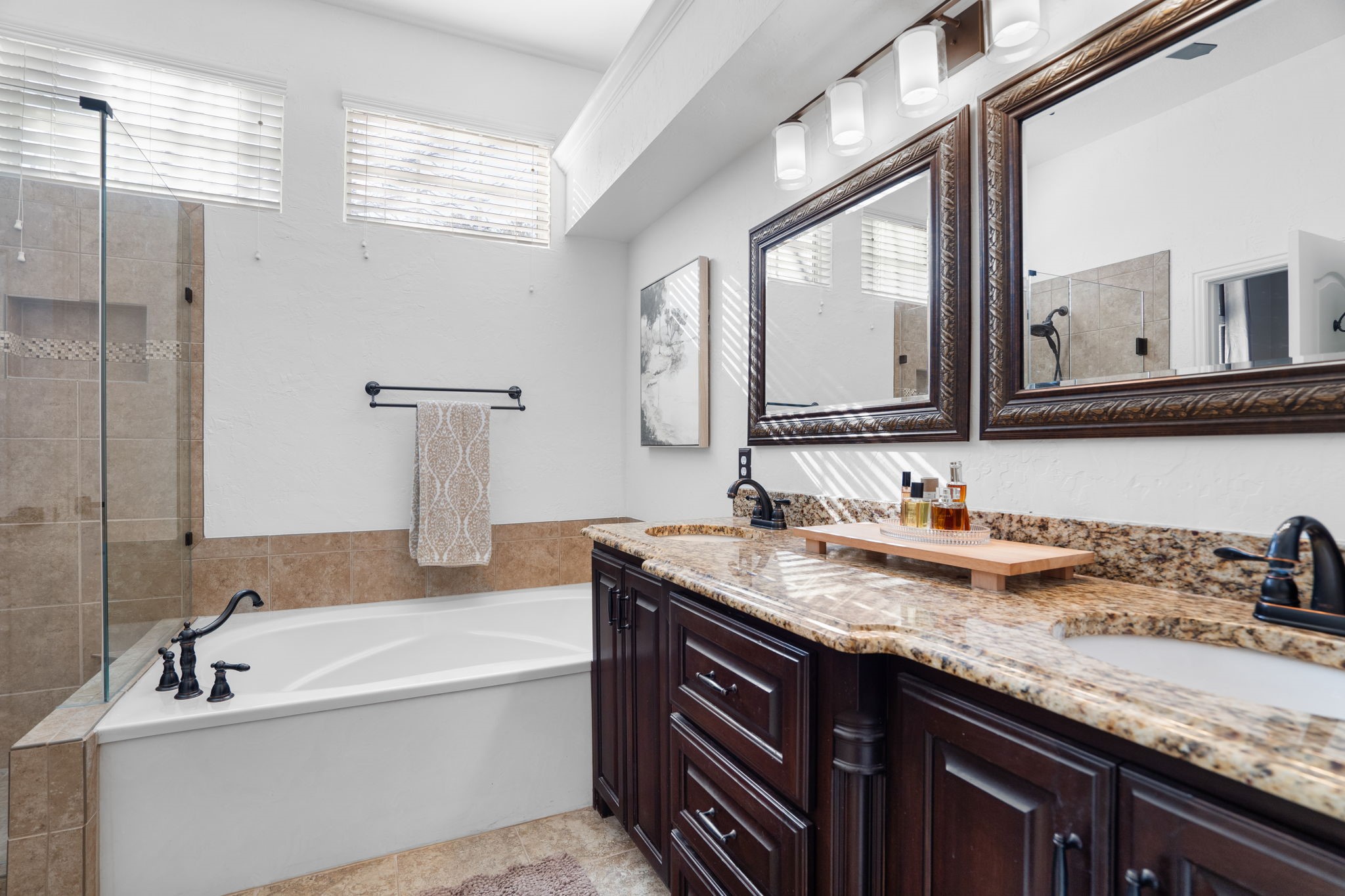 1425 Mayflower Lane
