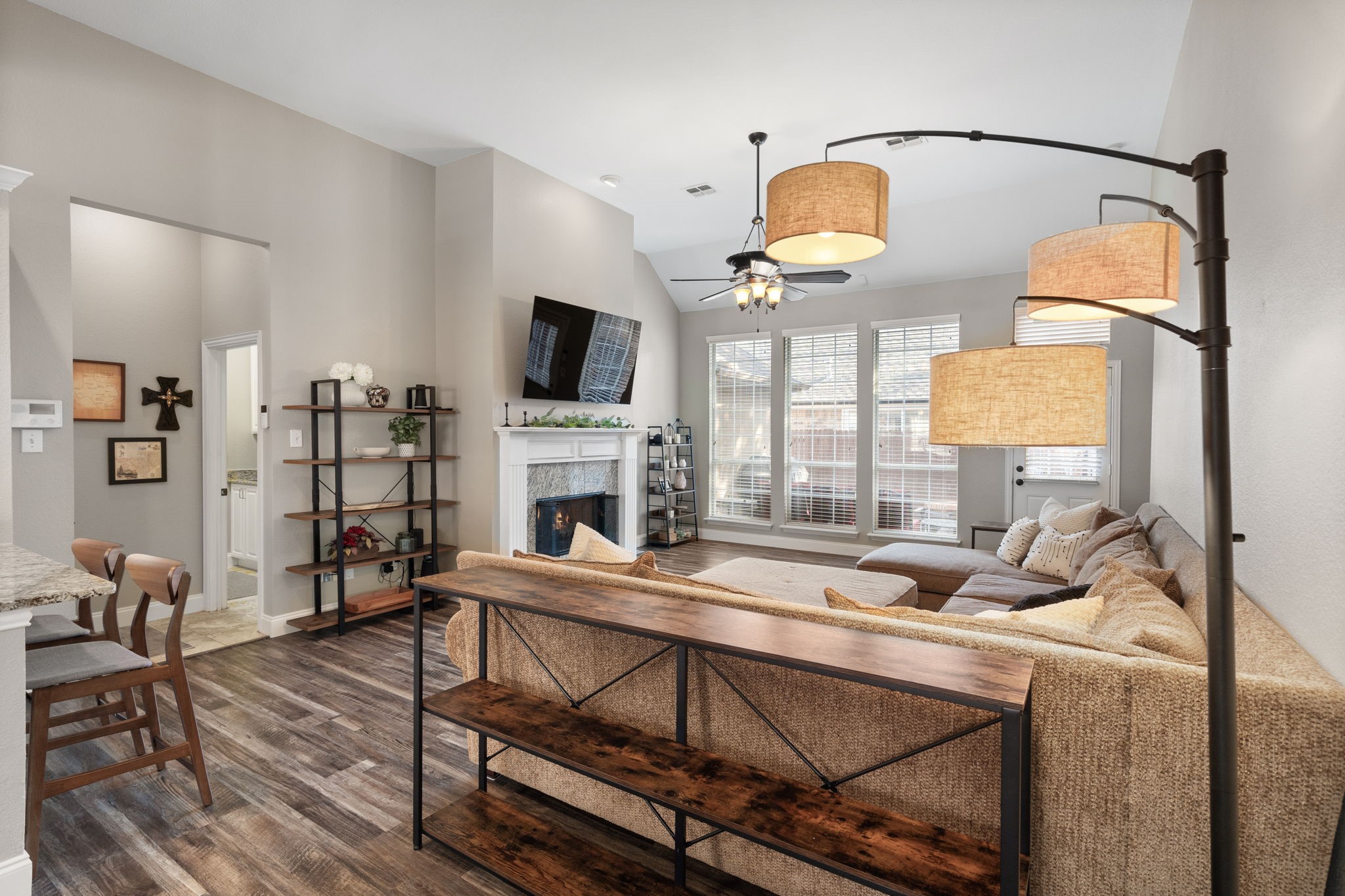 1425 Mayflower Lane