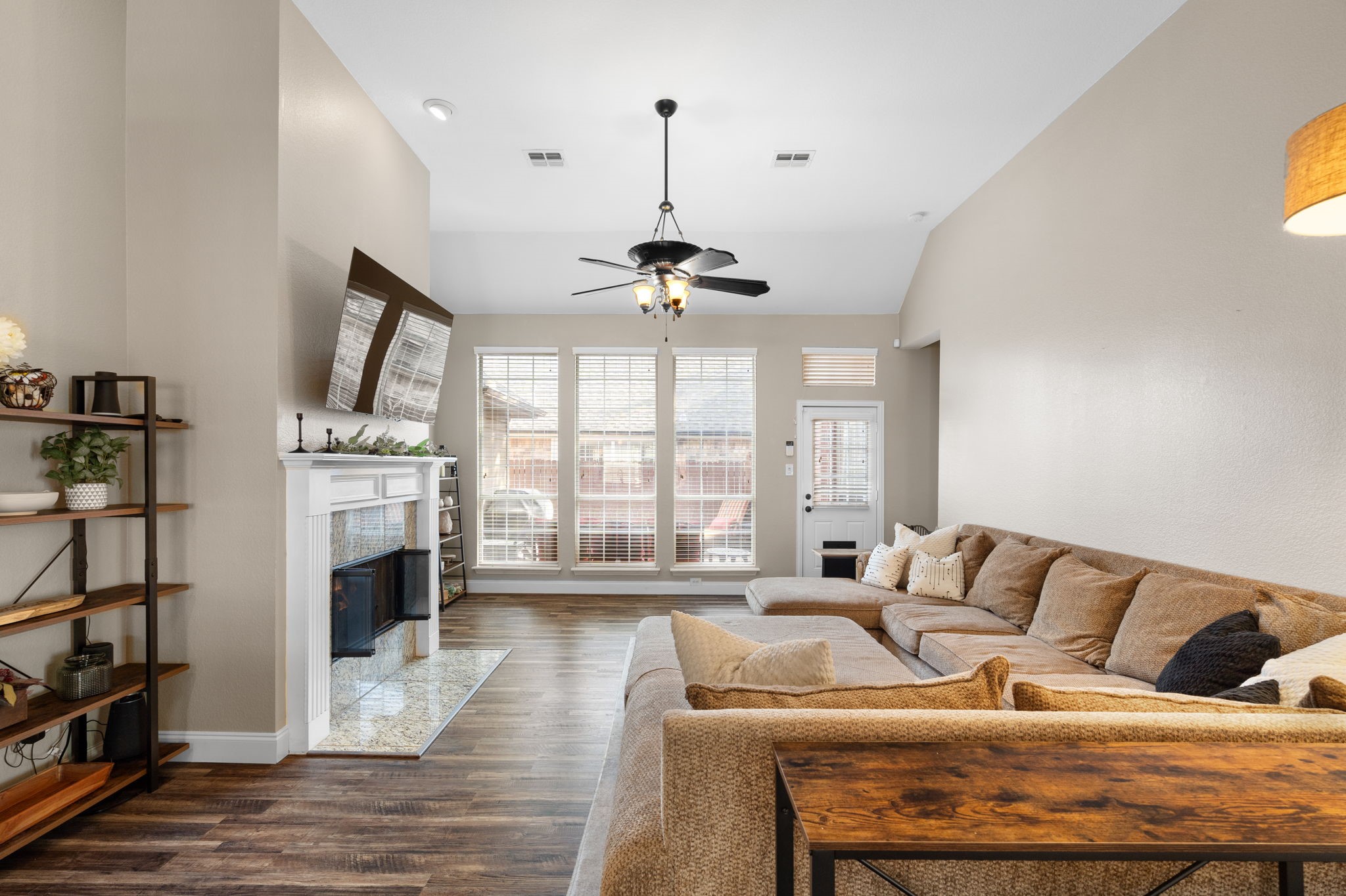 1425 Mayflower Lane