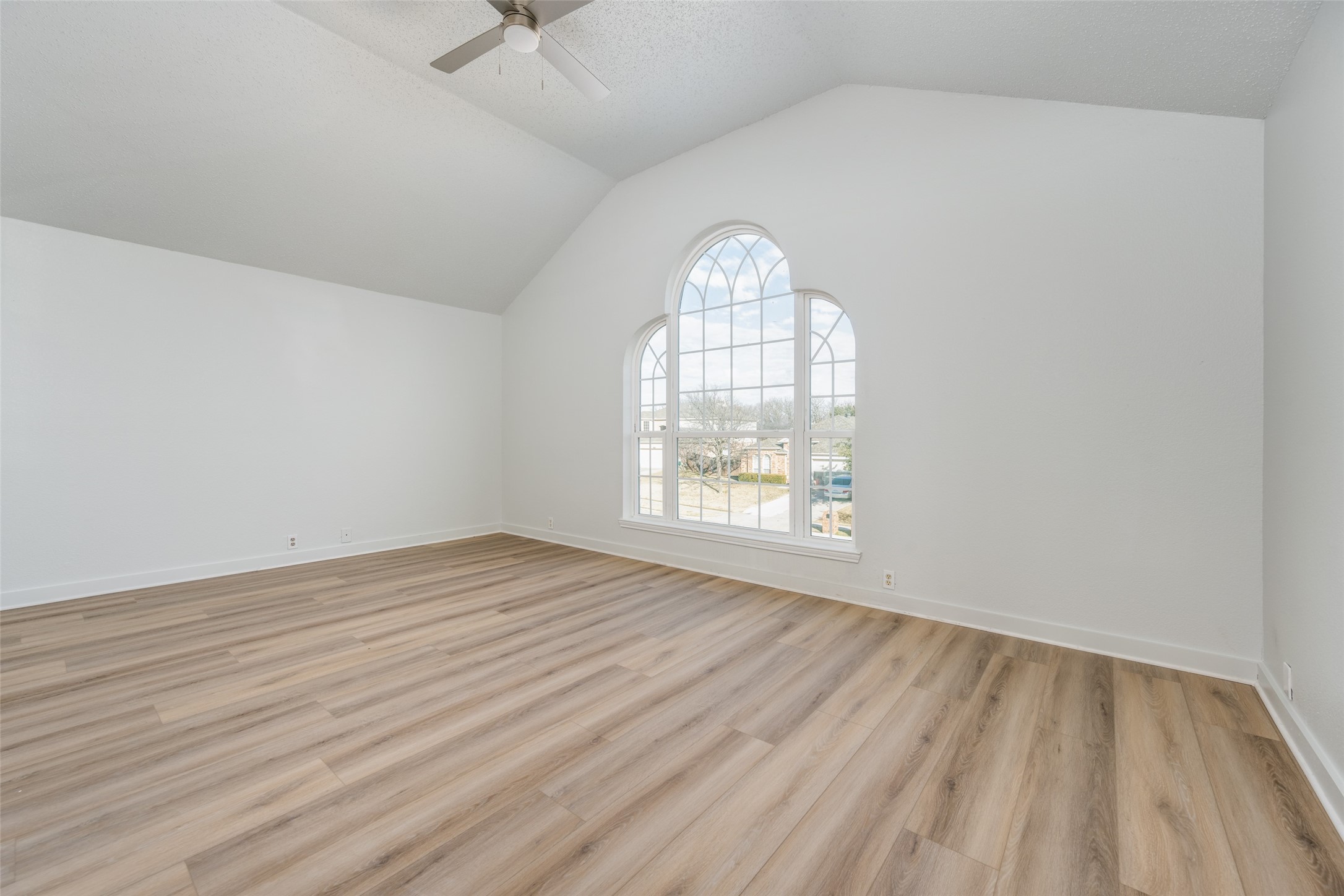 3208 Como Lake Road