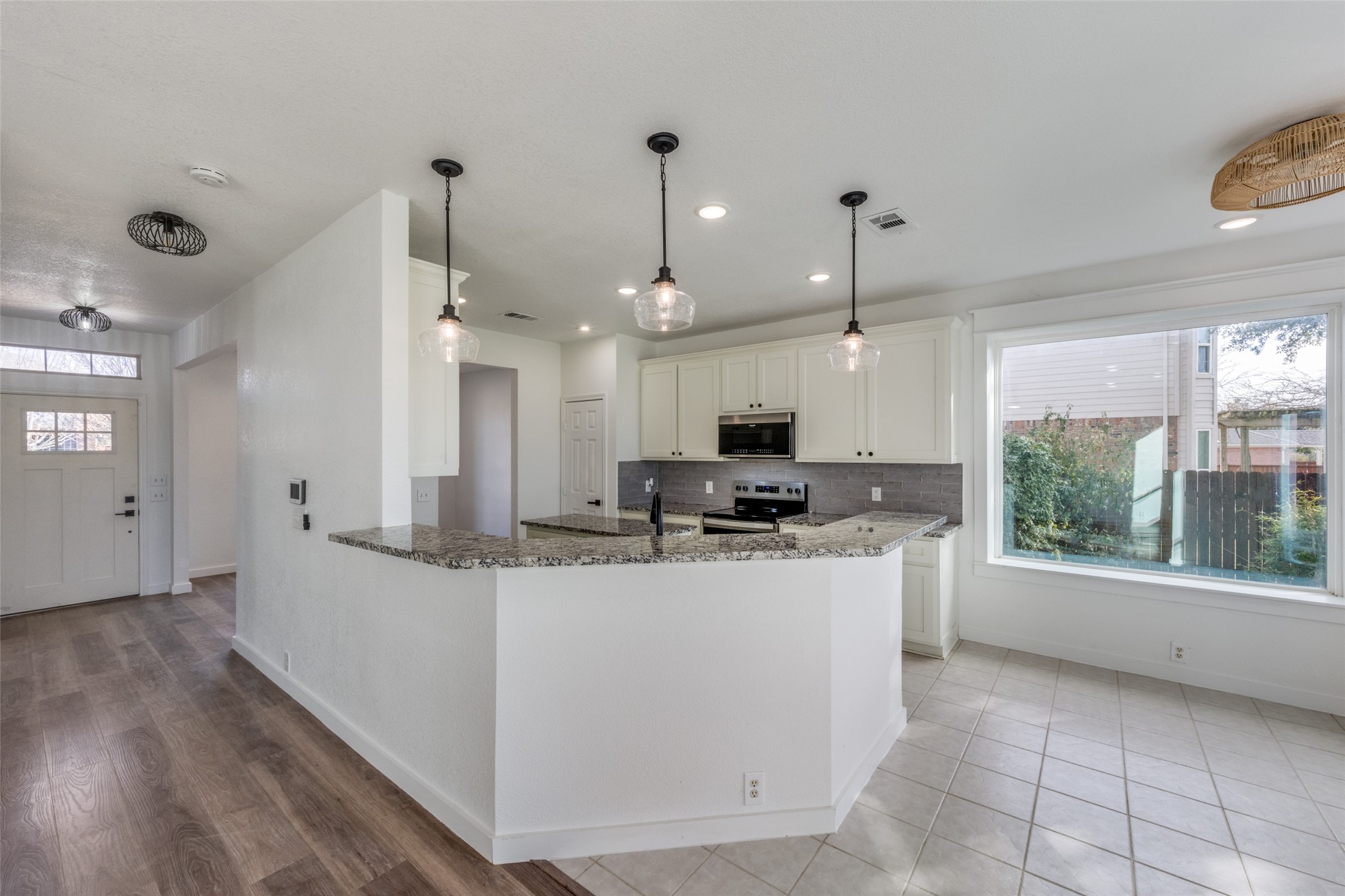 3208 Como Lake Road