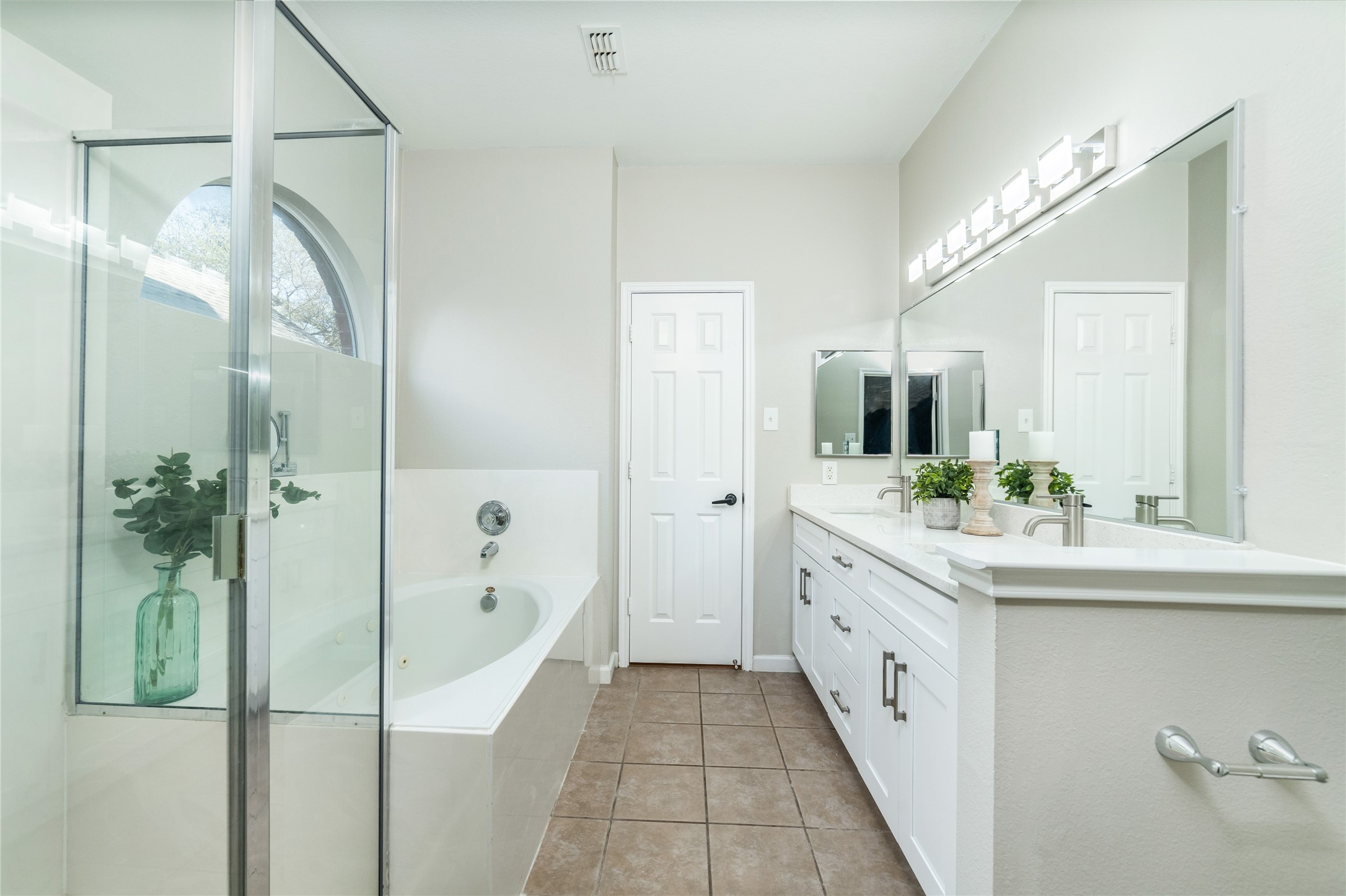 1533 Sleepy Hollow Drive