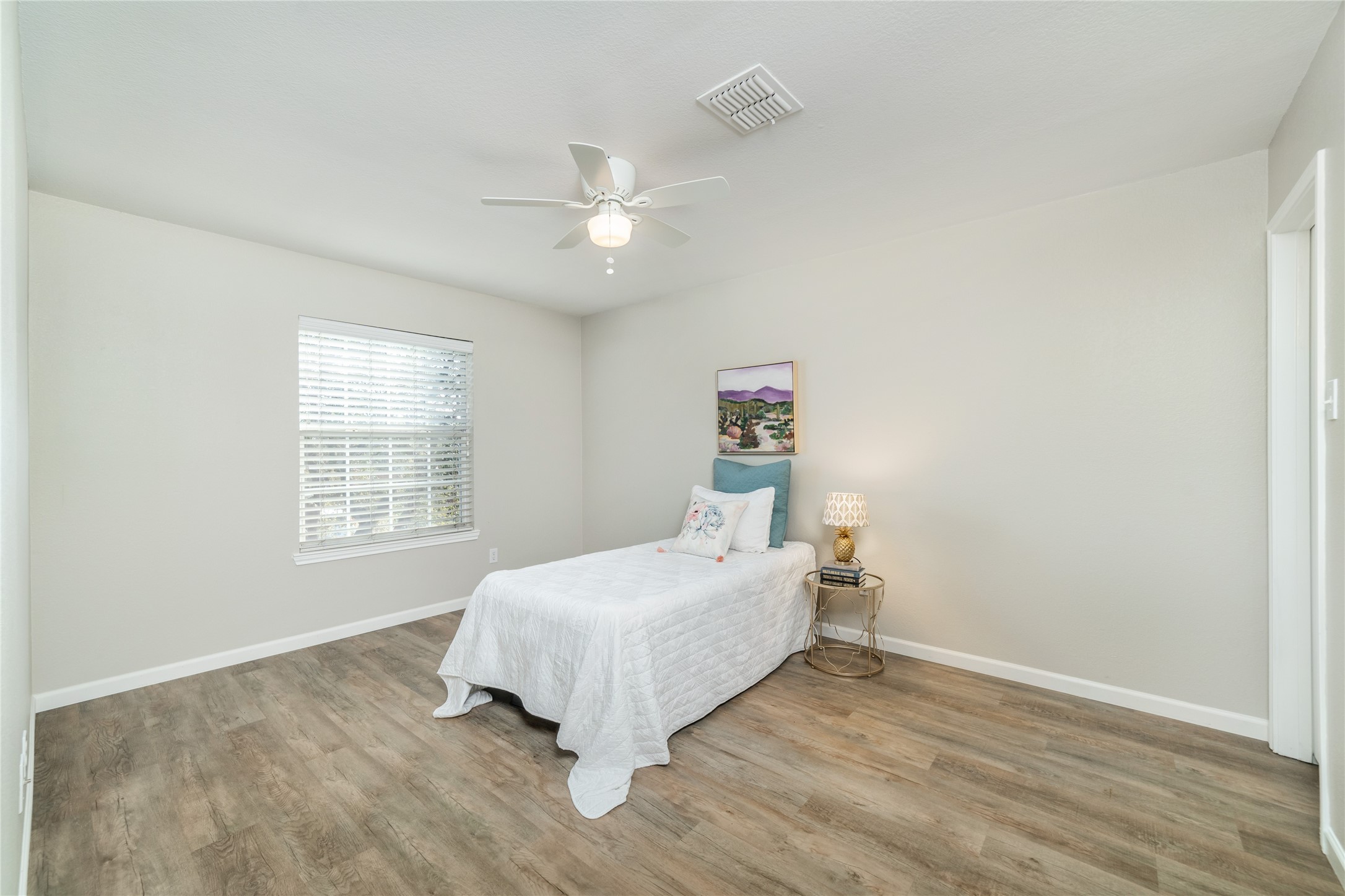 1533 Sleepy Hollow Drive
