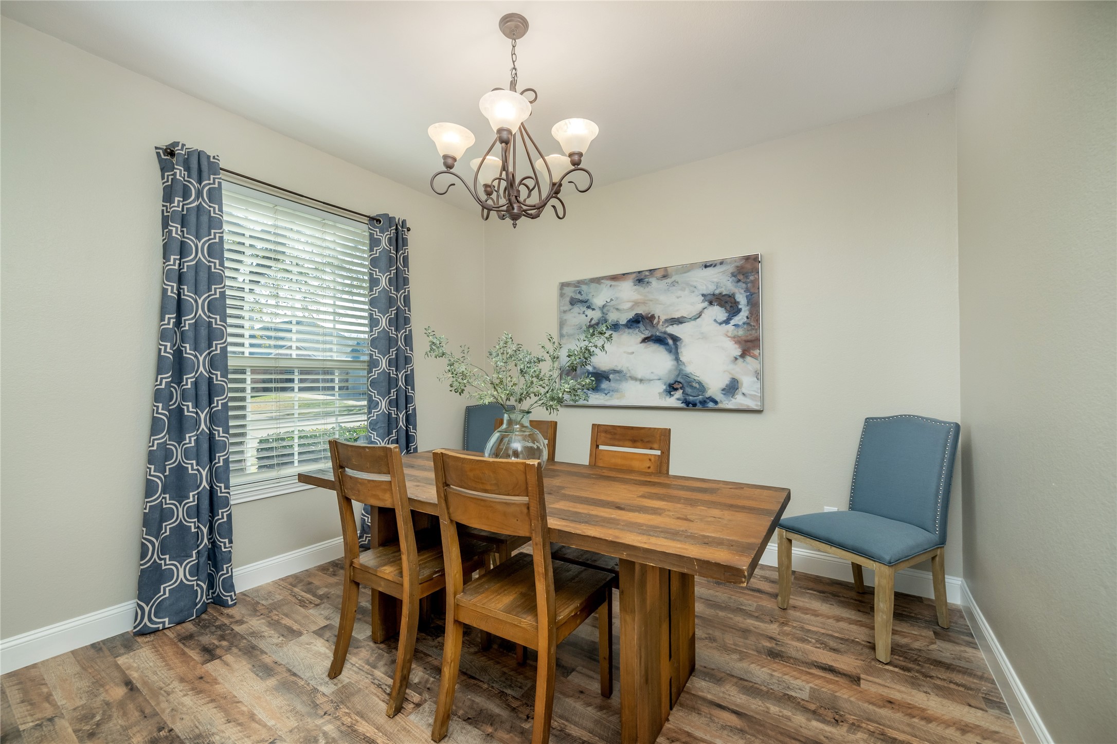 1533 Sleepy Hollow Drive