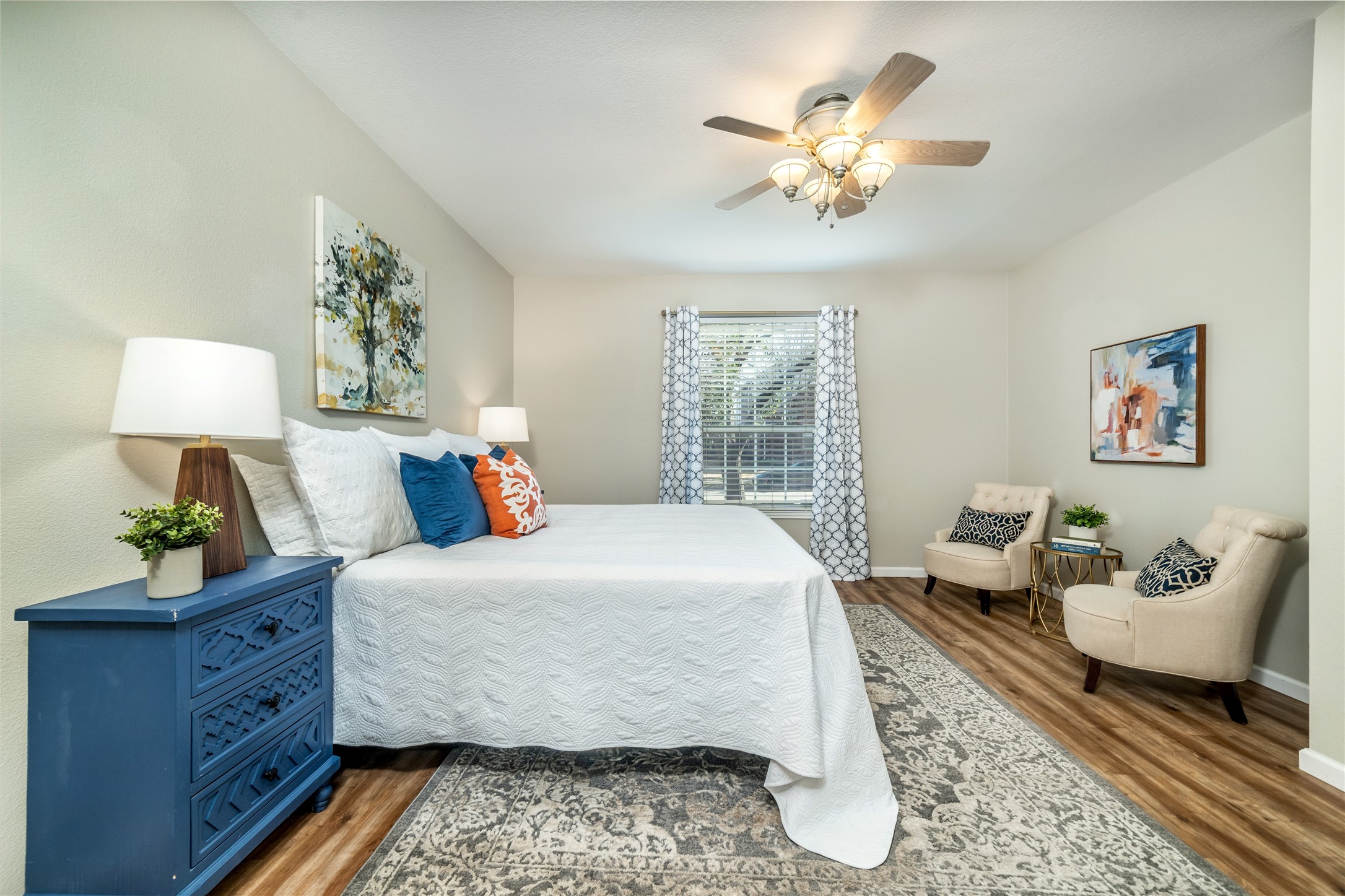 1533 Sleepy Hollow Drive