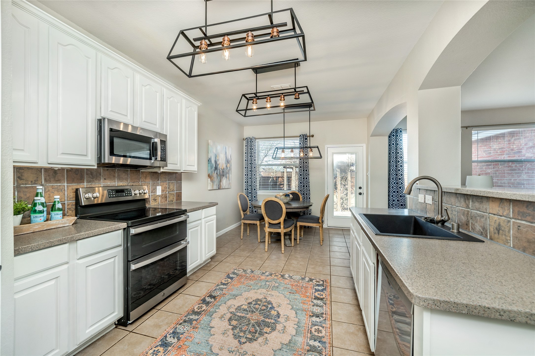 1533 Sleepy Hollow Drive