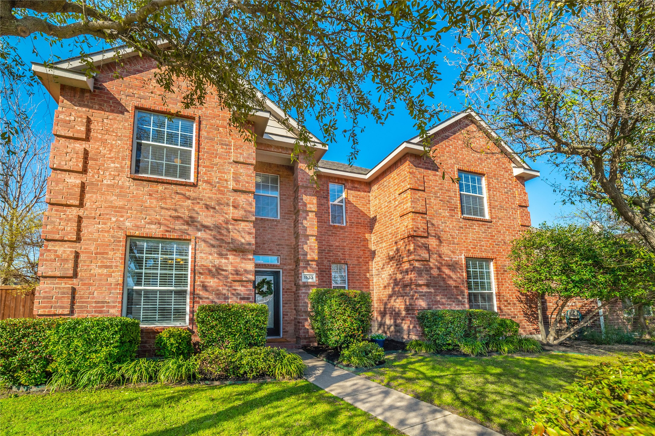 1533 Sleepy Hollow Drive