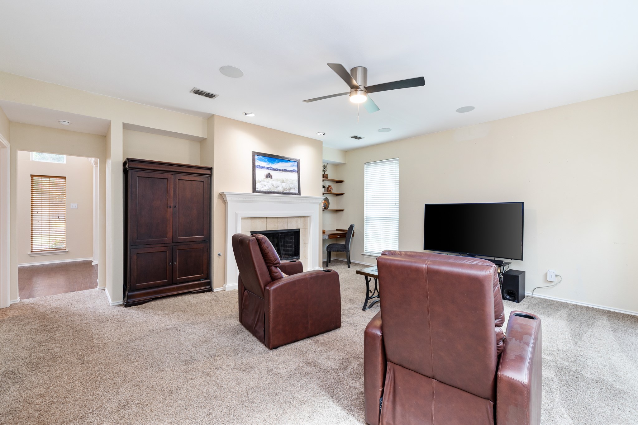 1727 Parkwood Drive