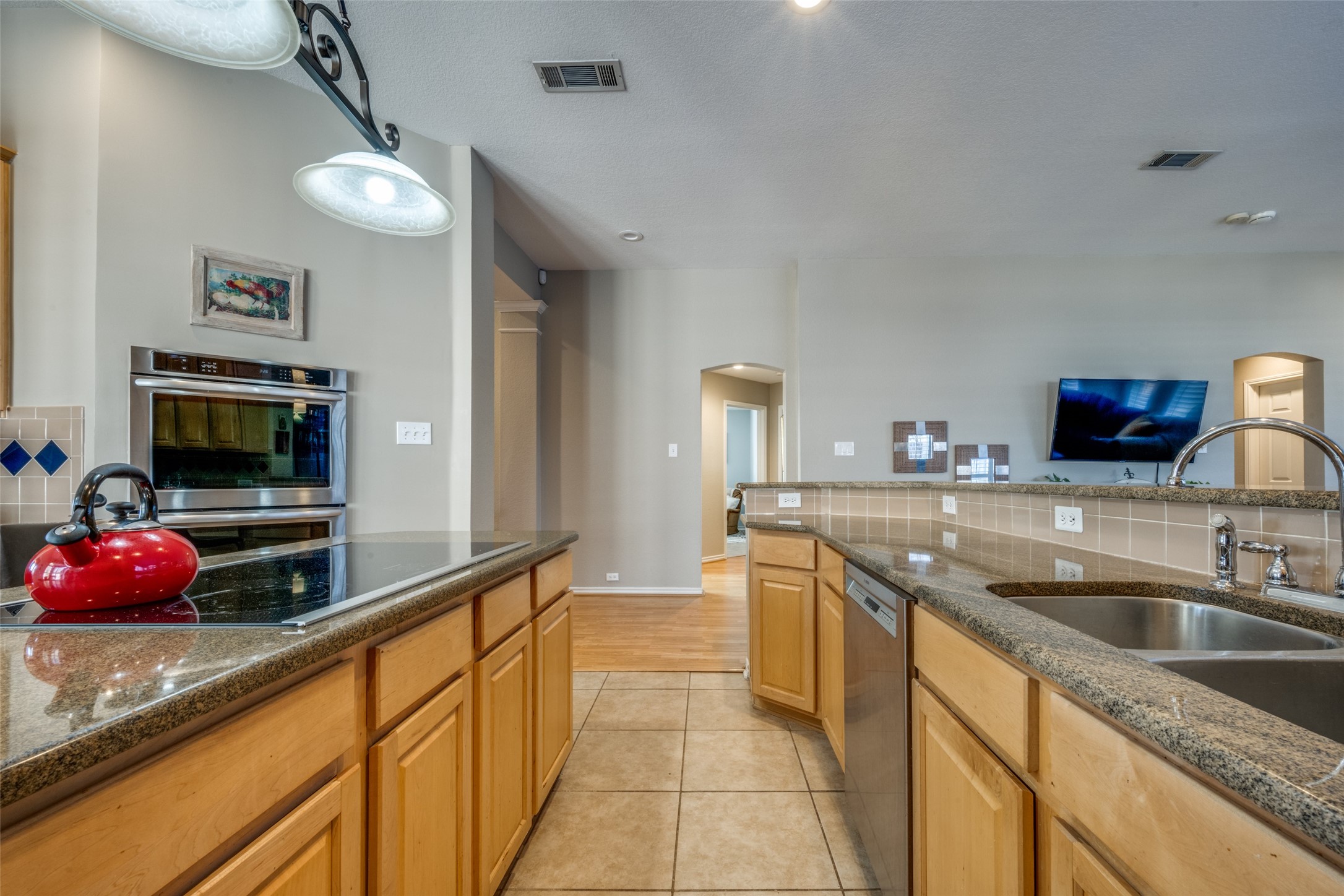1605 Shadow Crest Drive