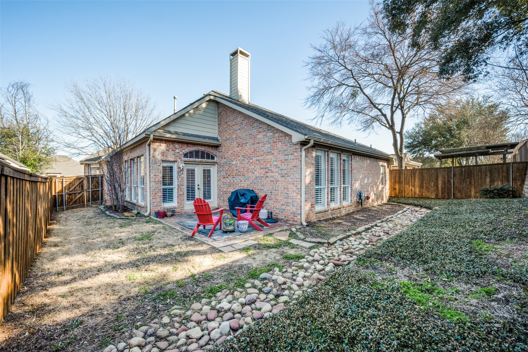 1605 Shadow Crest Drive