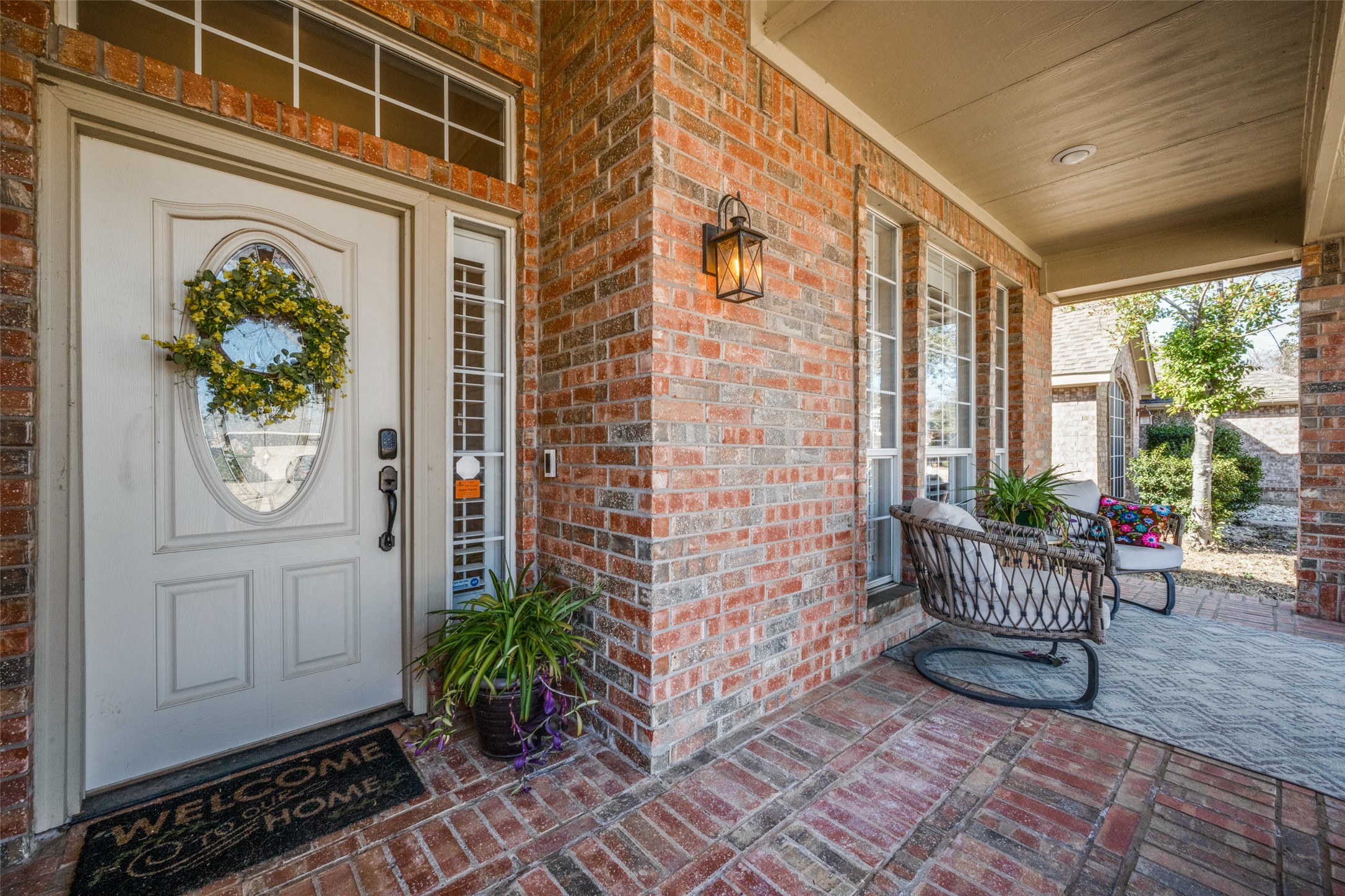1605 Shadow Crest Drive