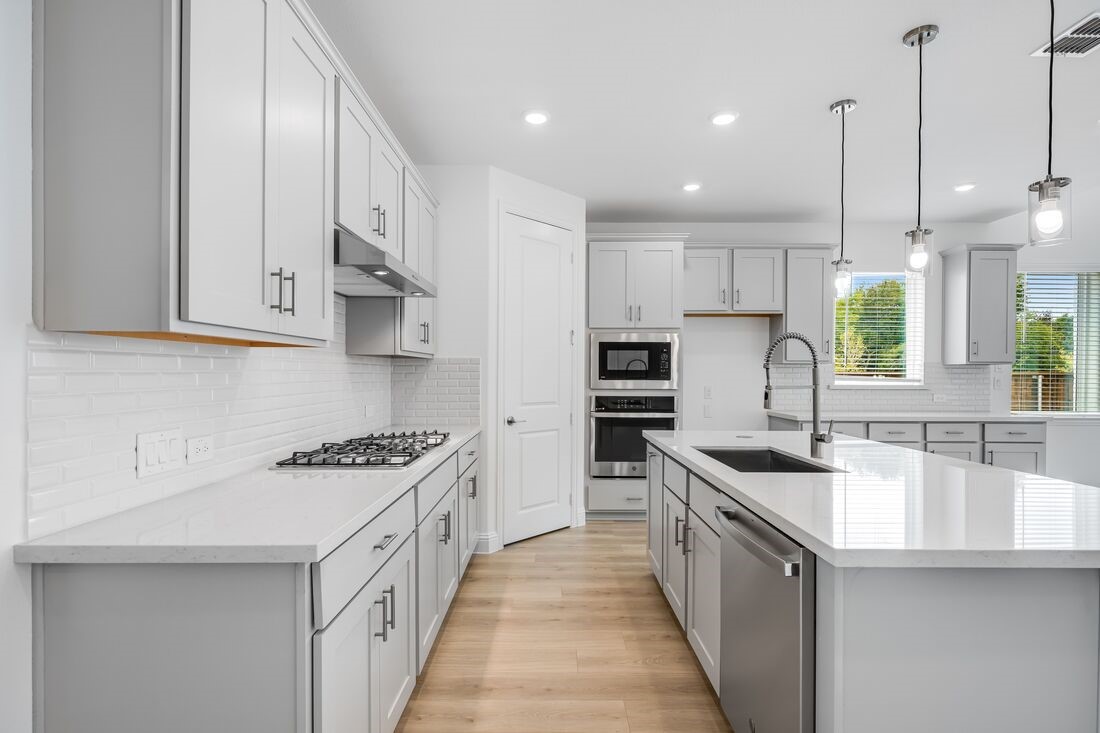 550 Ardsley Park Drive