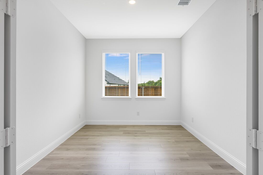 550 Ardsley Park Drive