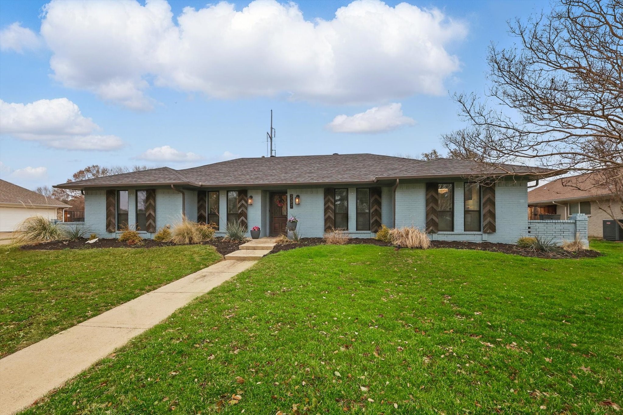 237 Glenmere Drive