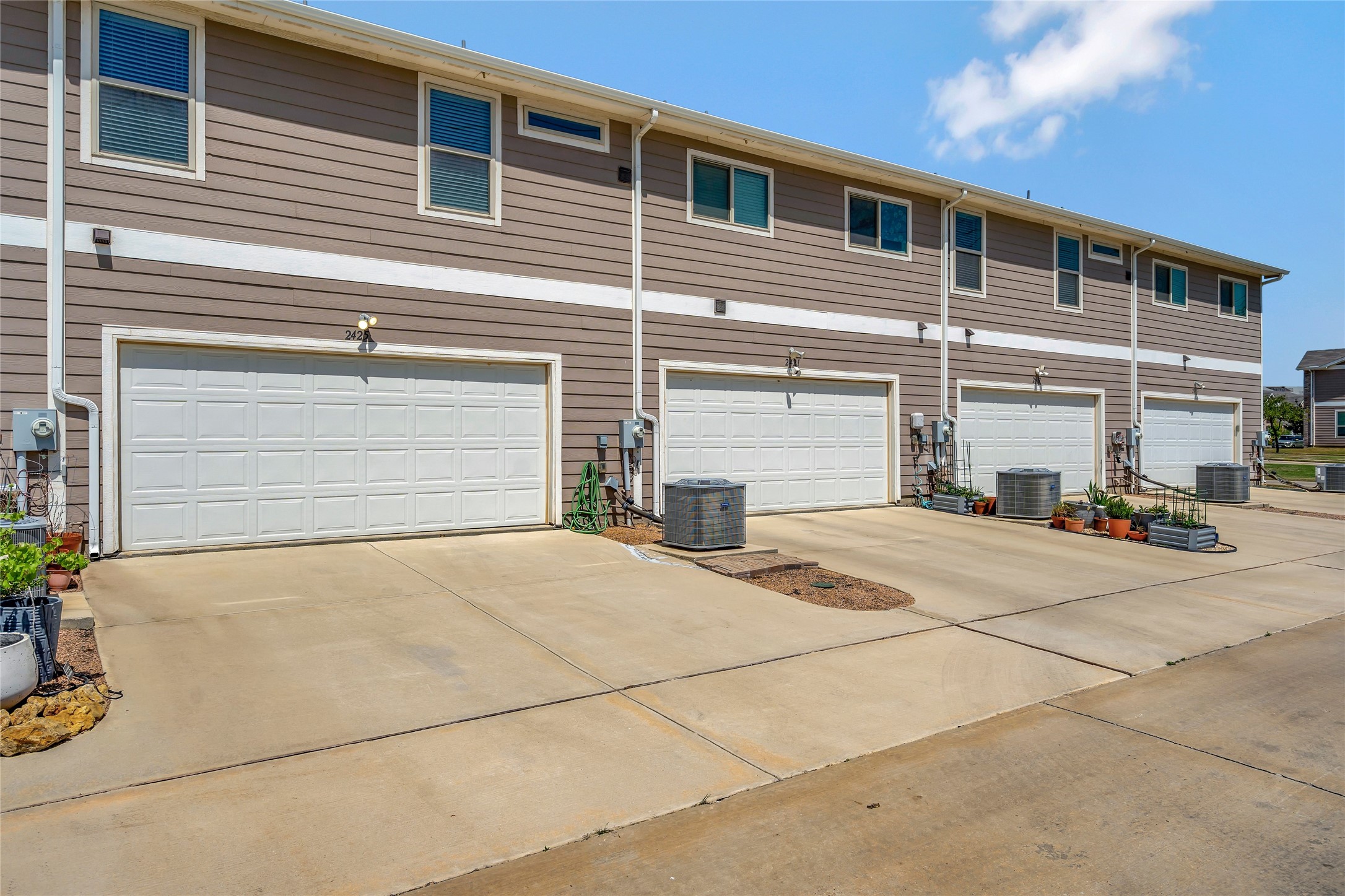 2425 Canongate Drive