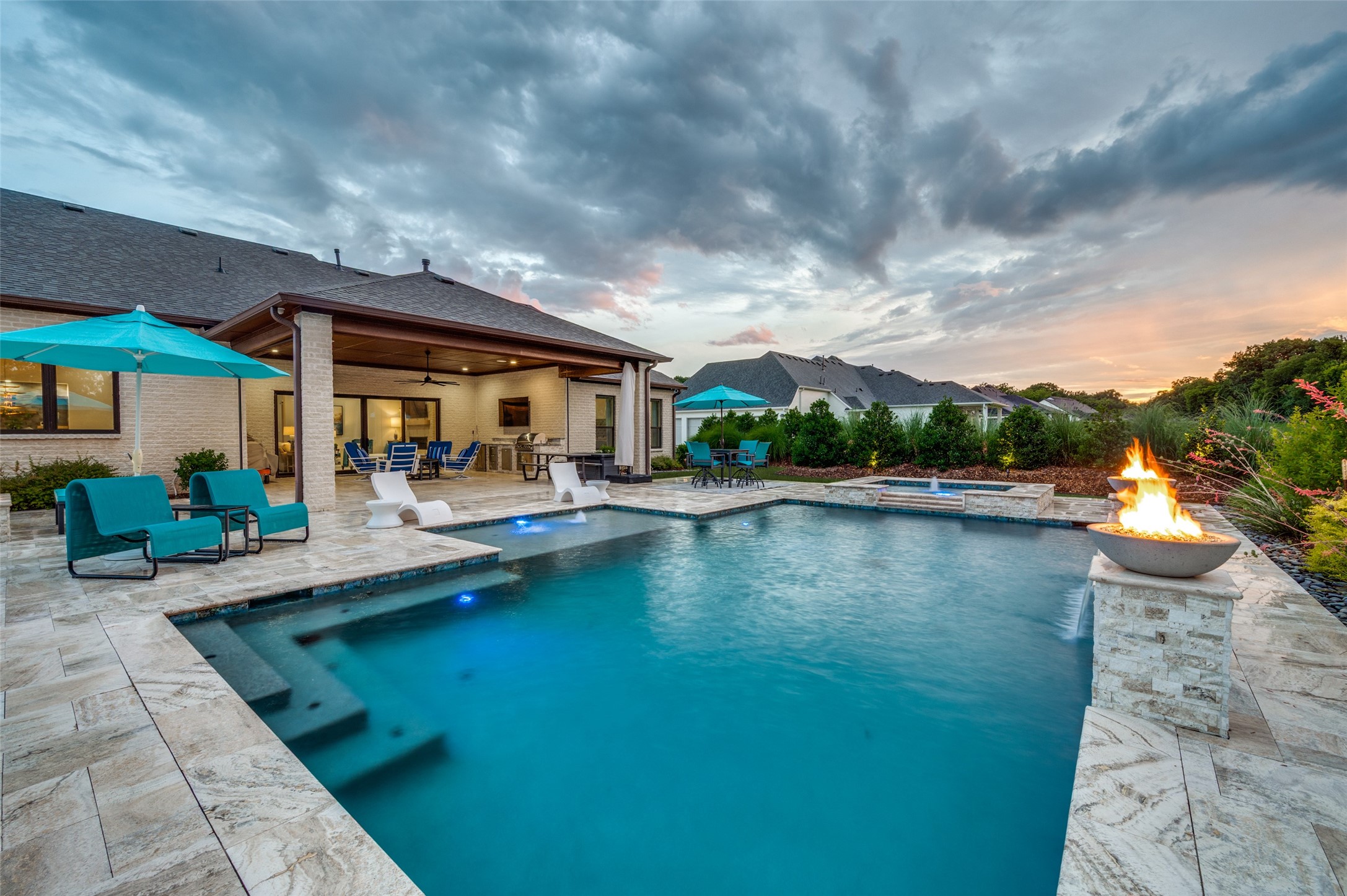 2110 HONEY Lane