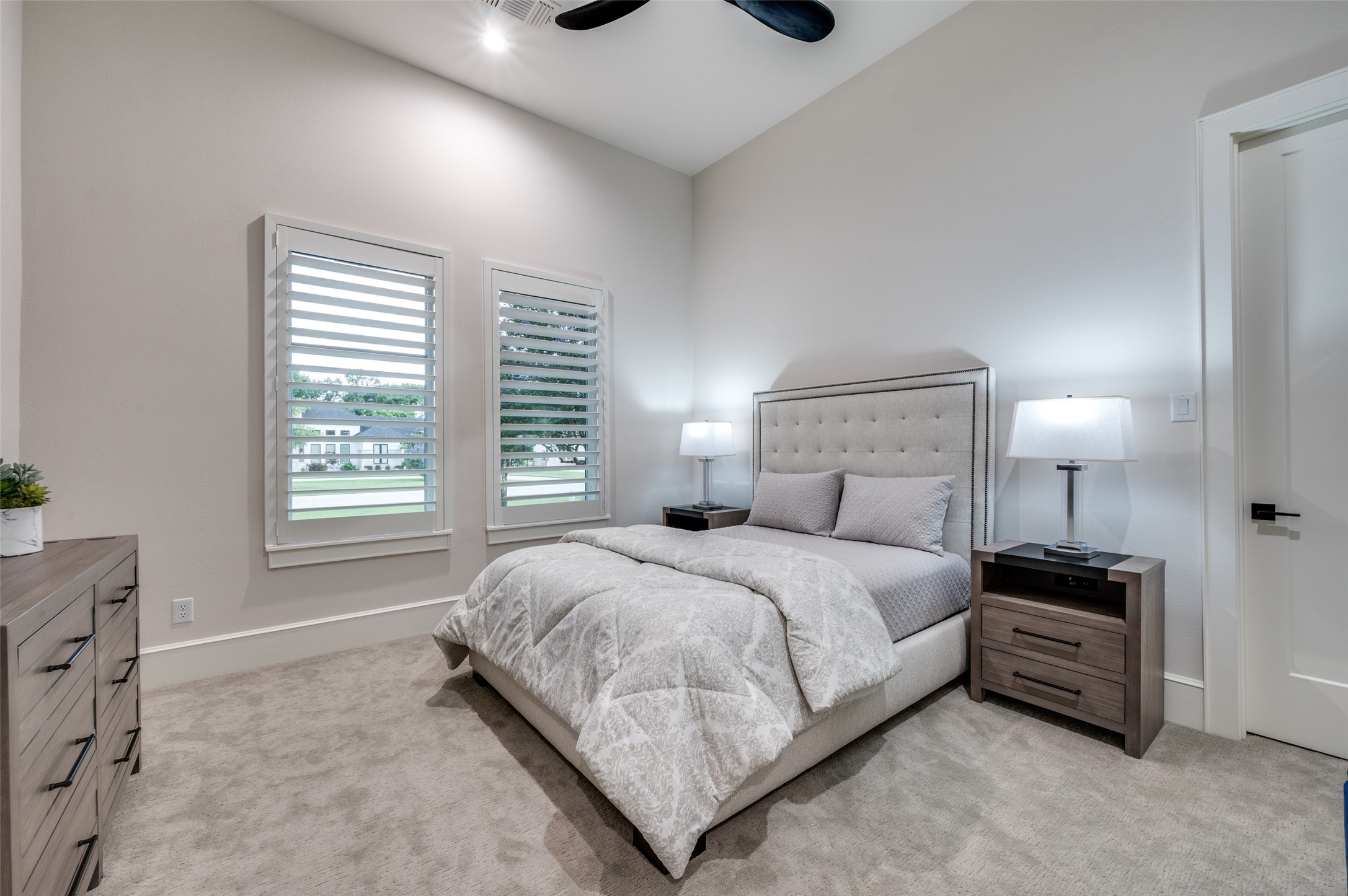 2110 HONEY Lane