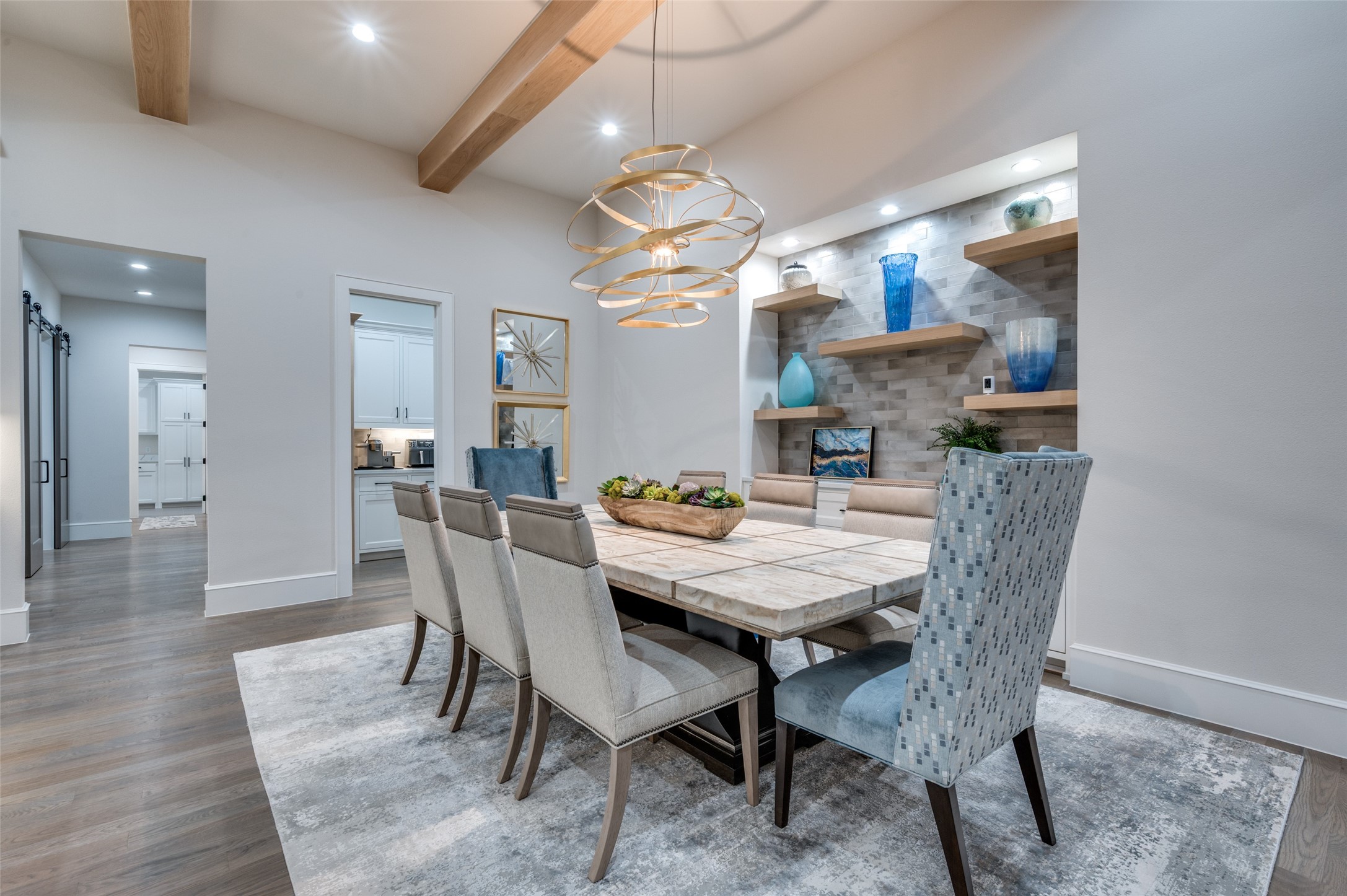 2110 HONEY Lane