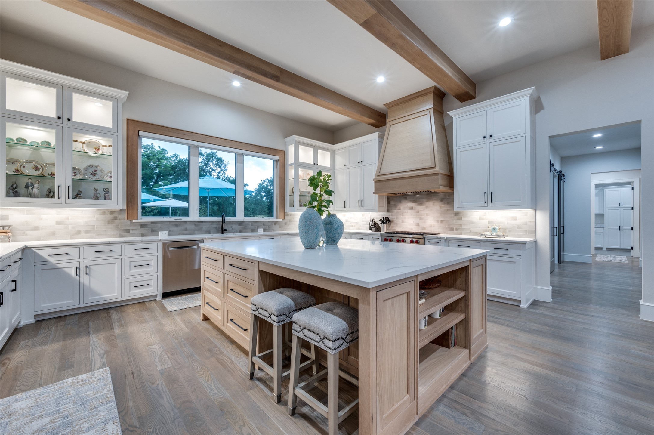 2110 HONEY Lane