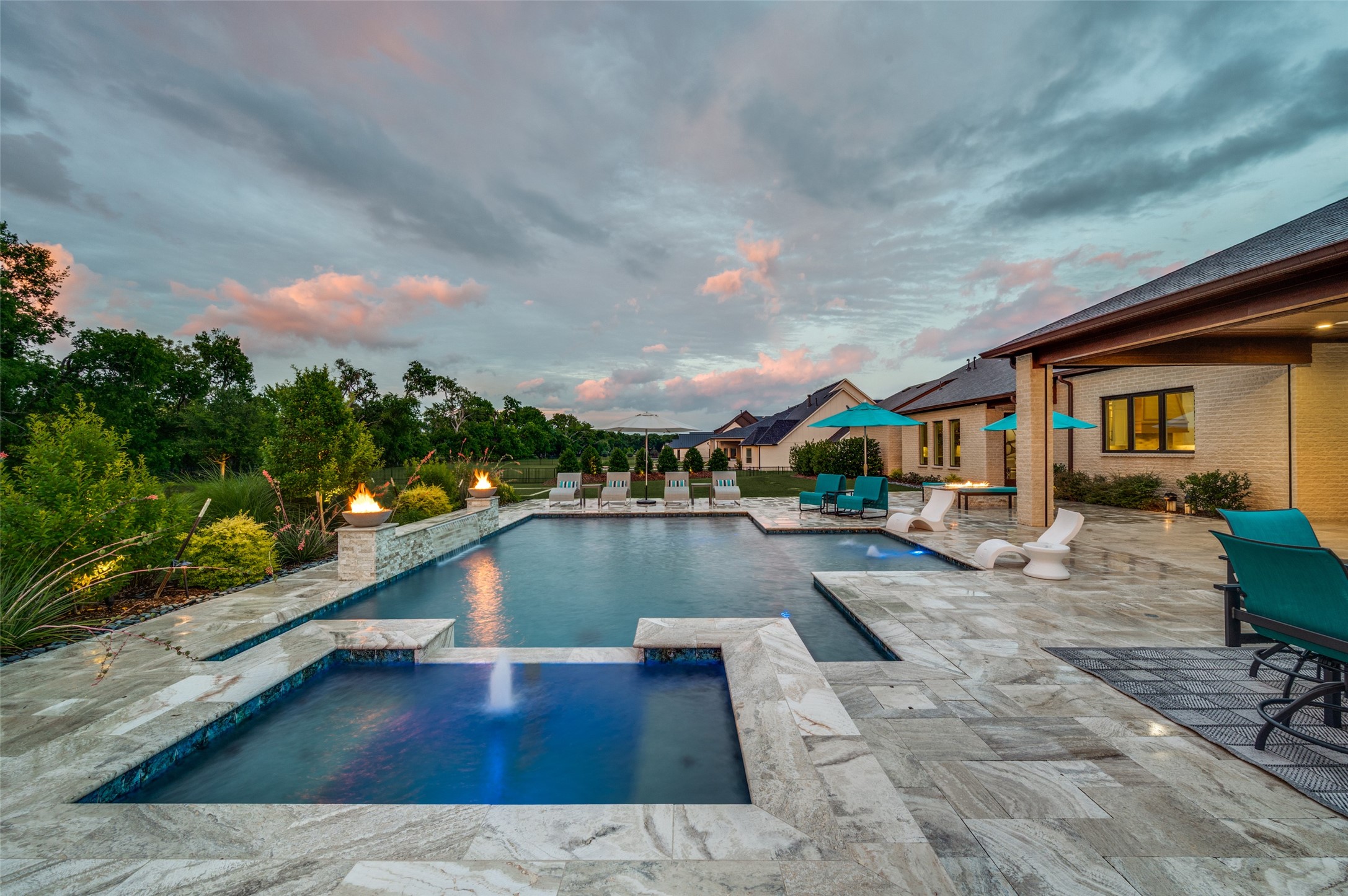 2110 HONEY Lane