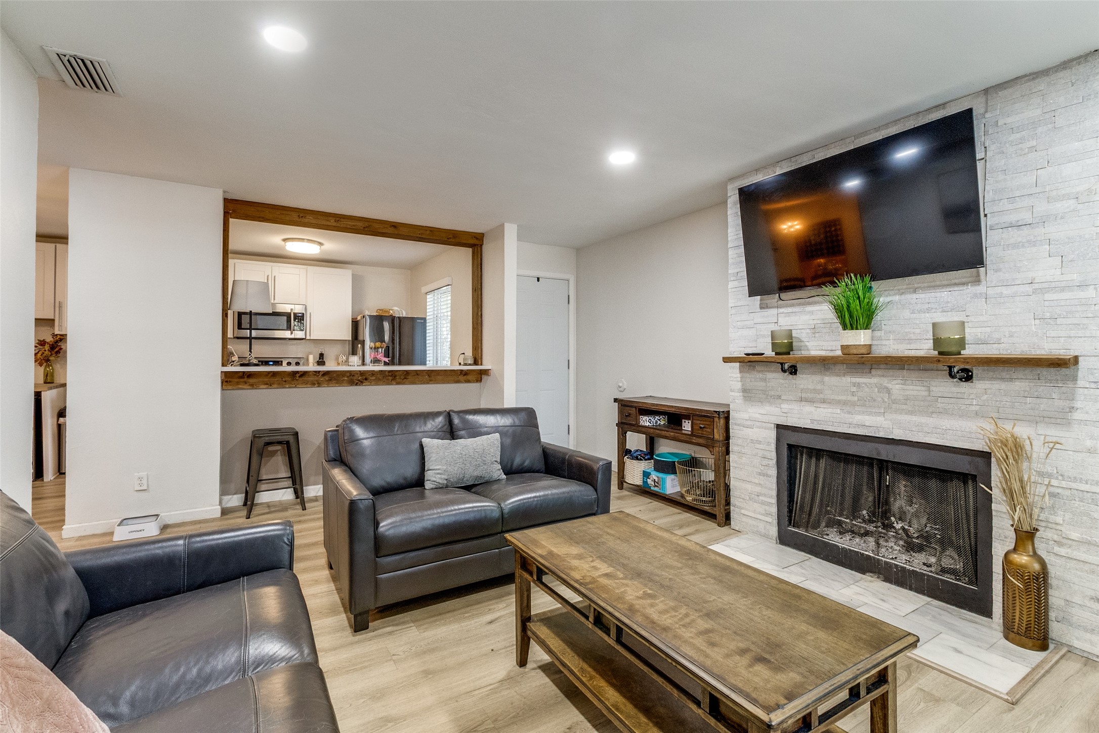 5981 Arapaho Road 102