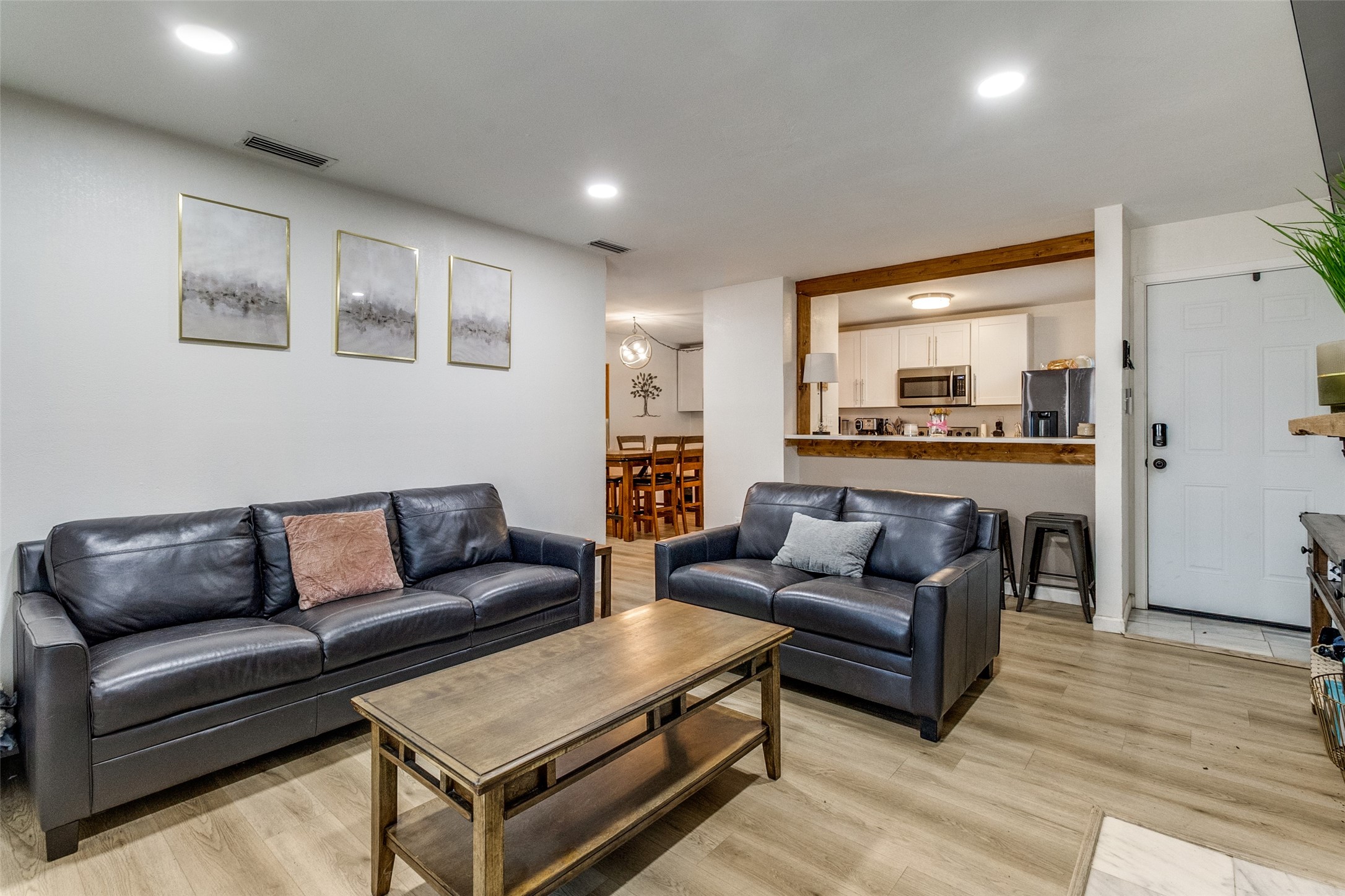 5981 Arapaho Road 102