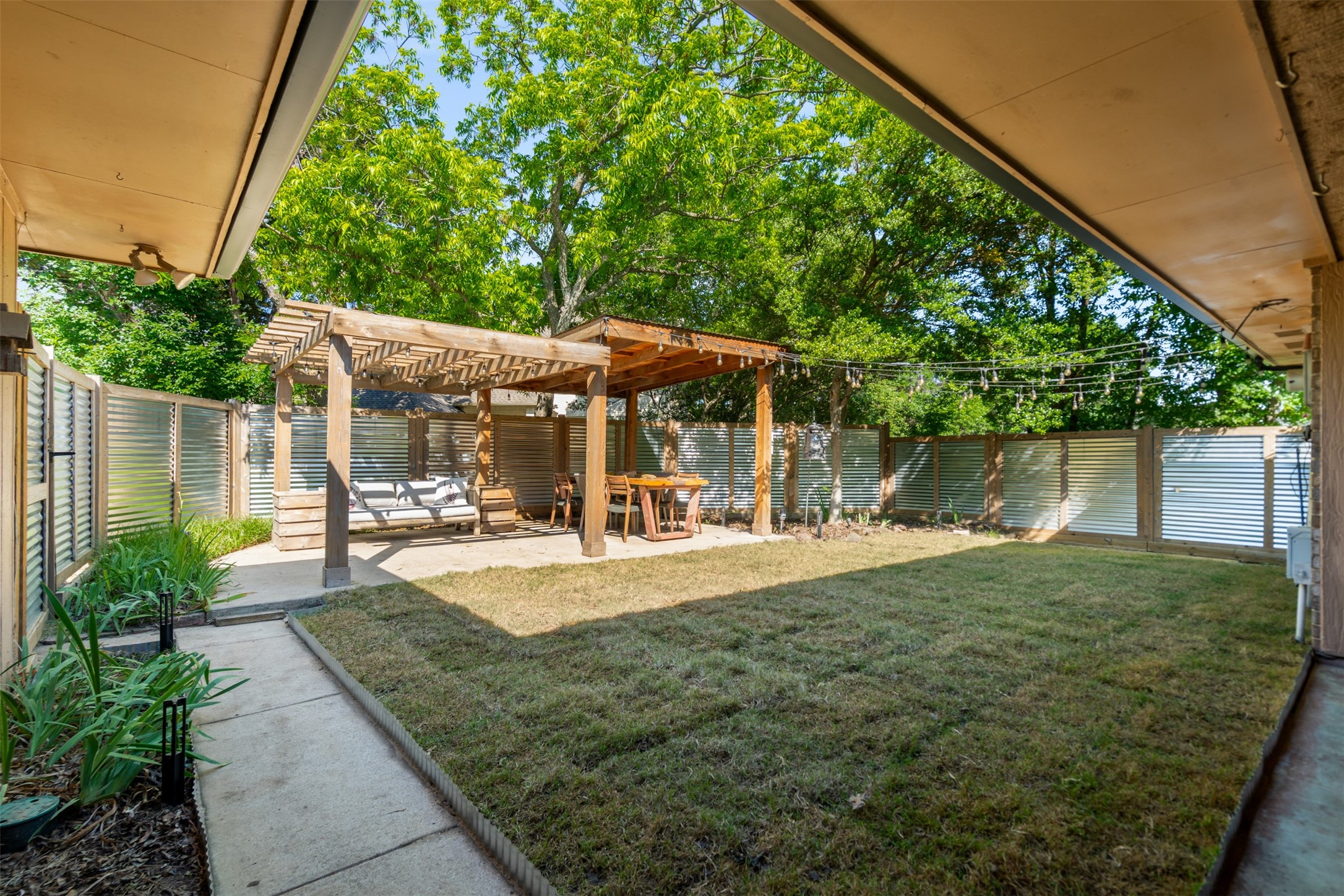 823 Cherlynne Drive
