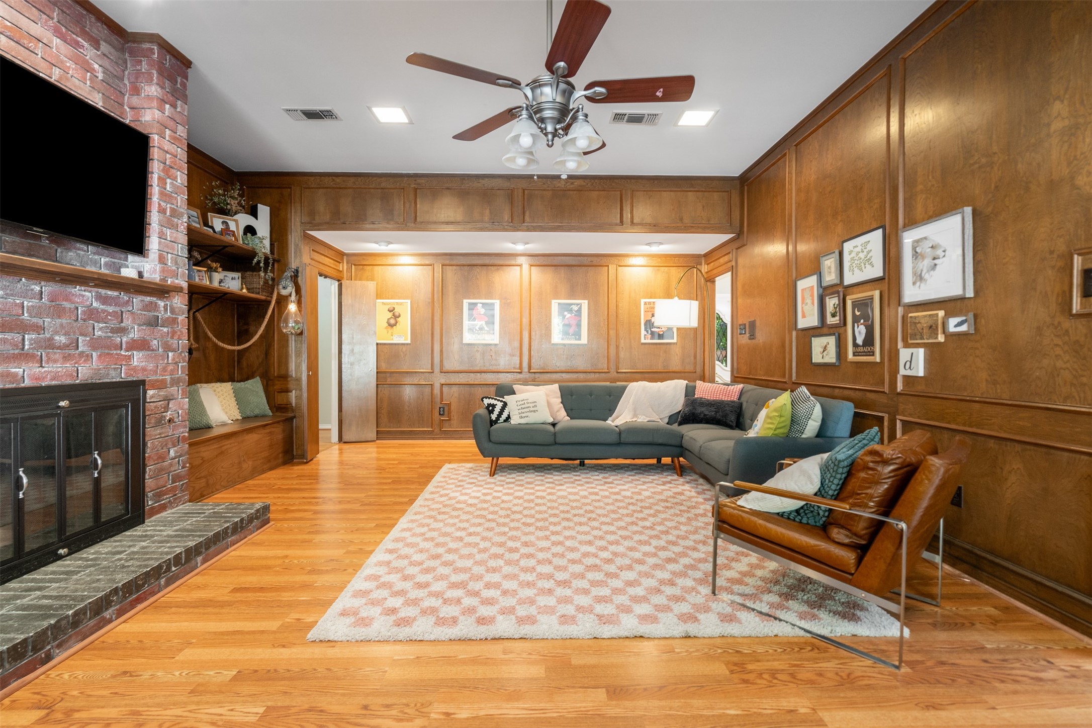 823 Cherlynne Drive