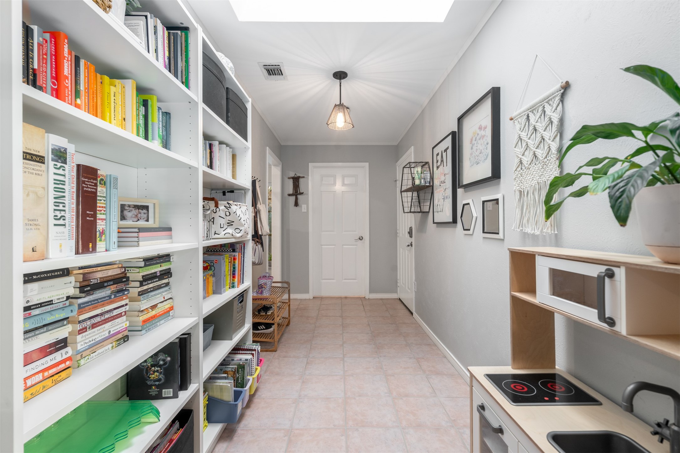 823 Cherlynne Drive