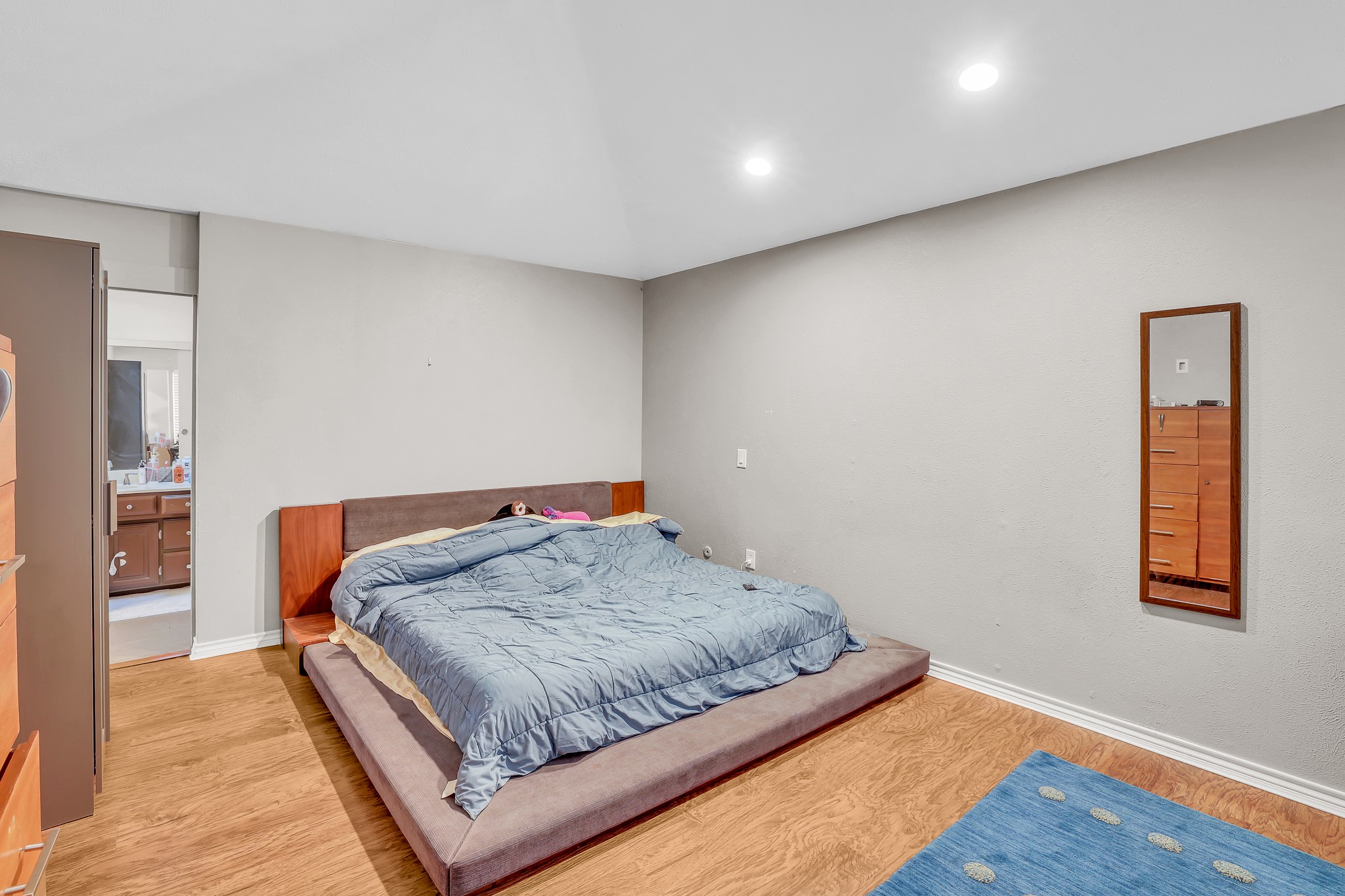 12916 Jennifer Place