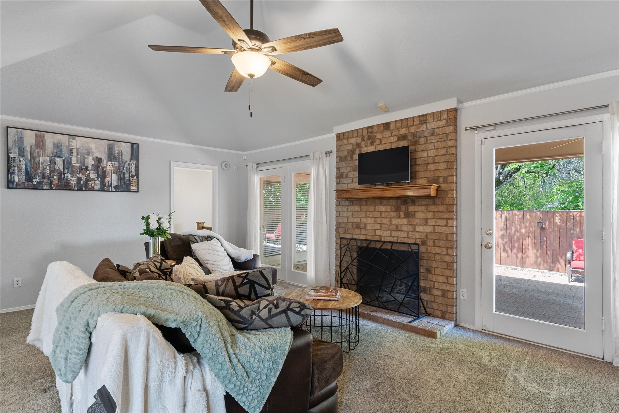 3410 Country Club Place