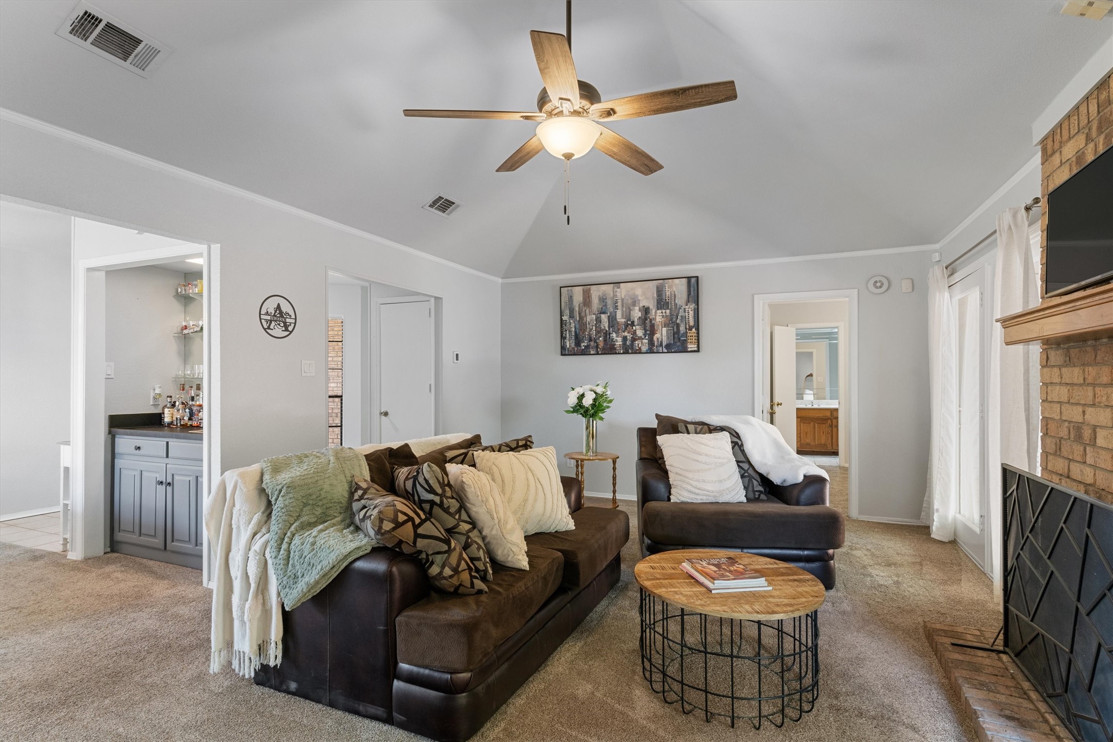 3410 Country Club Place