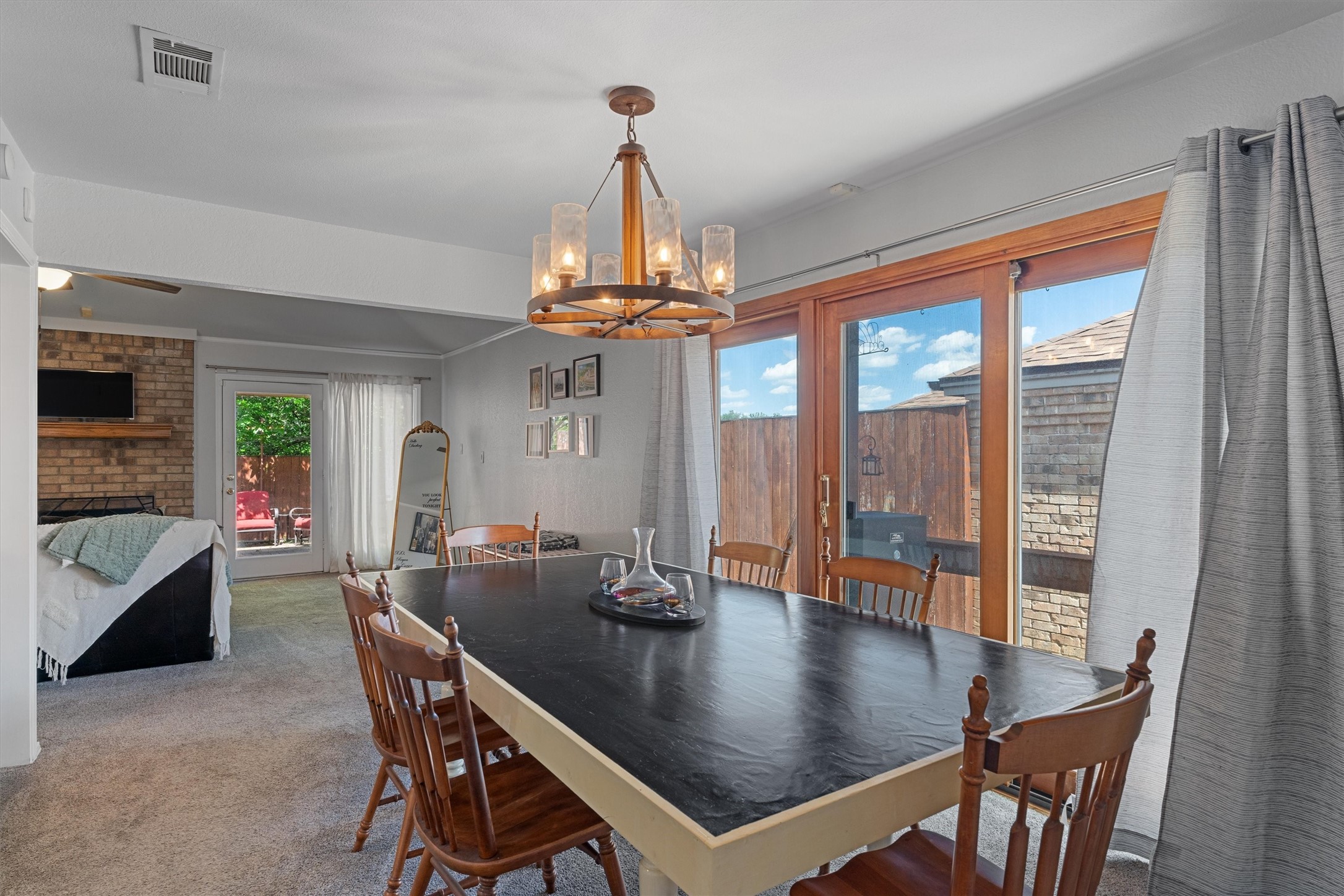 3410 Country Club Place