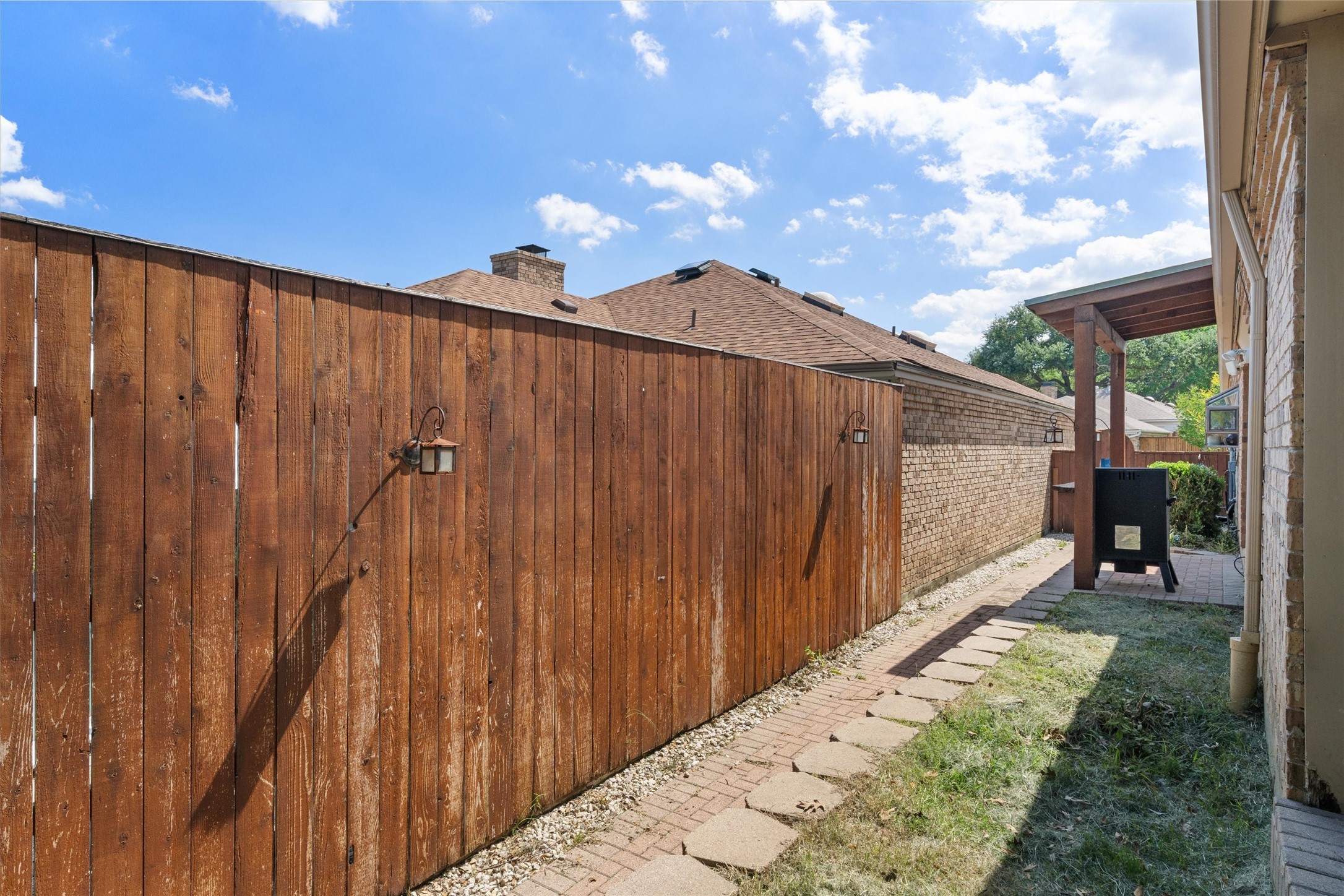 3410 Country Club Place