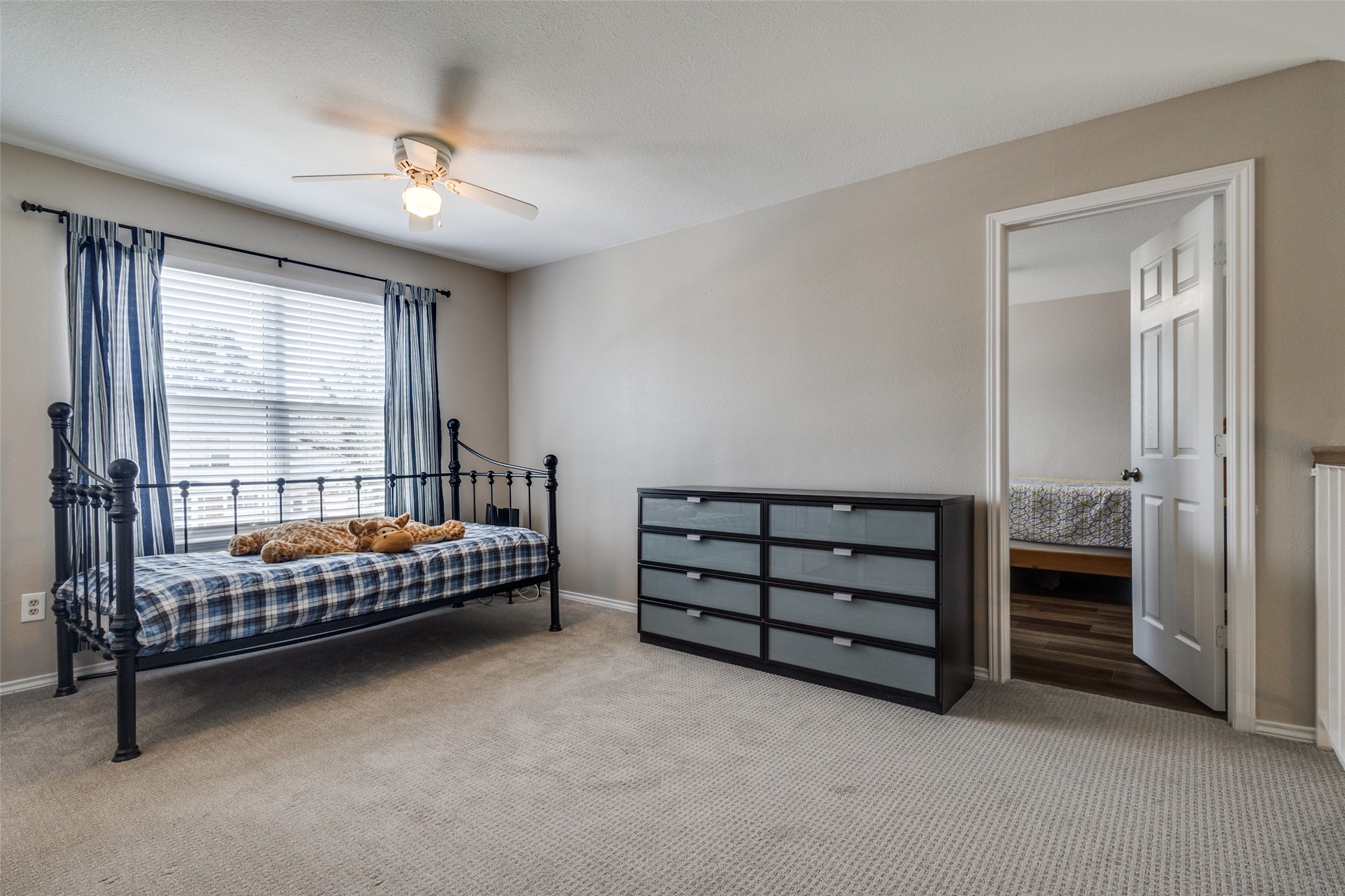 1926 Cedar Ridge Drive