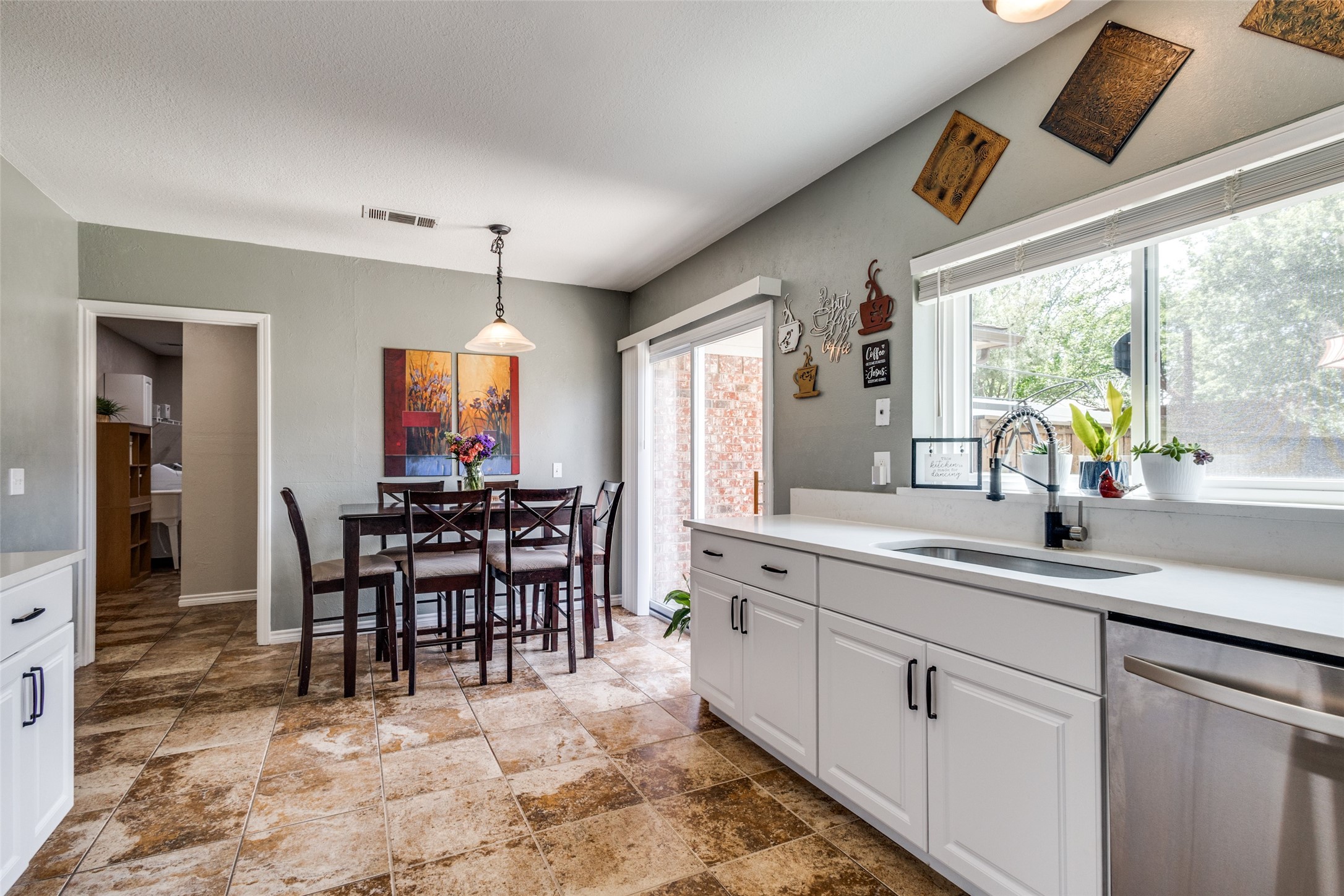 1926 Cedar Ridge Drive