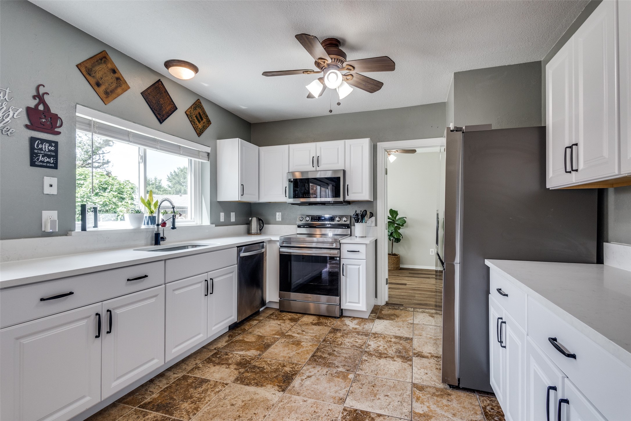 1926 Cedar Ridge Drive